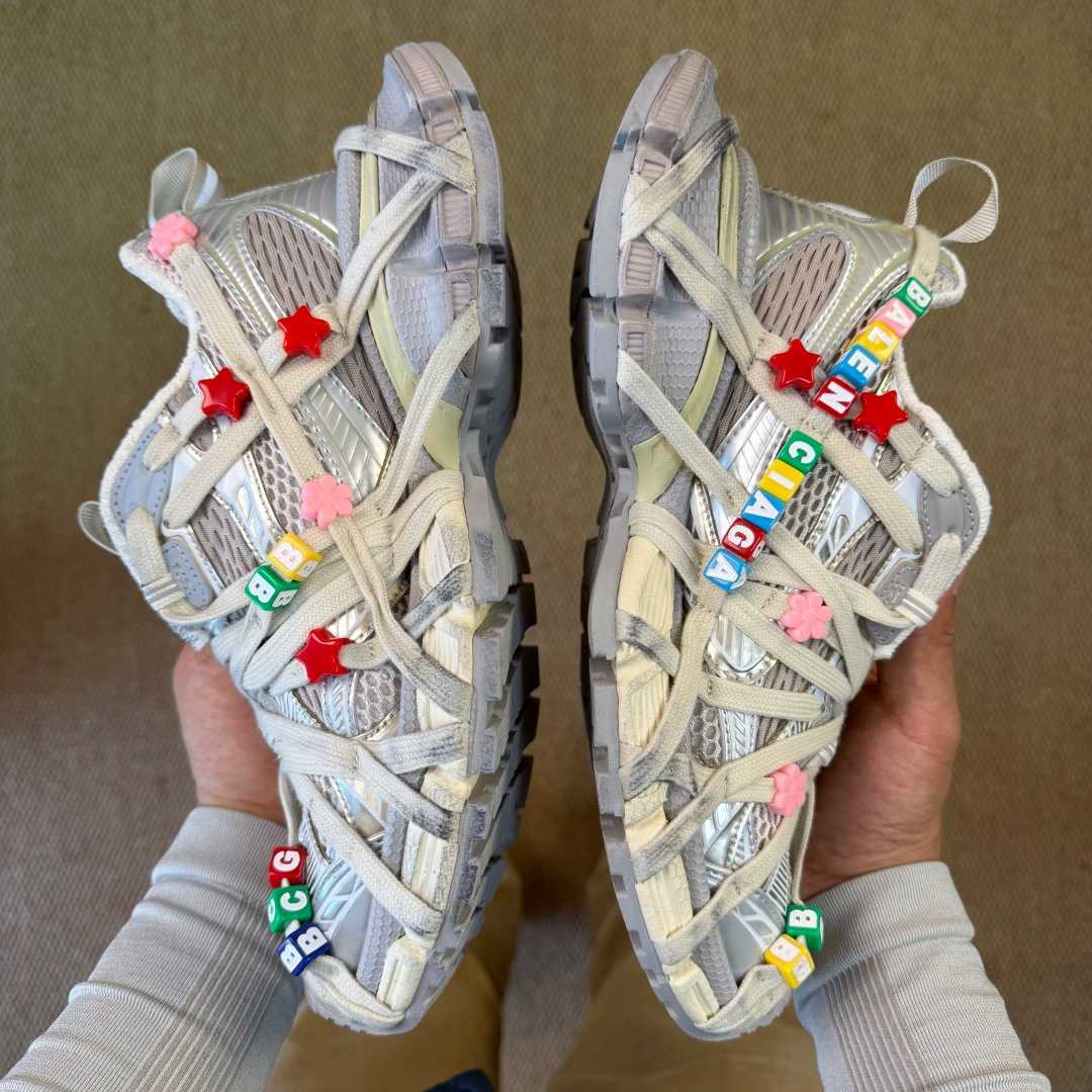 Balenciaga 3xl Extreme Lace Sneaker In Eggshell/Multicolor - DesignerGu