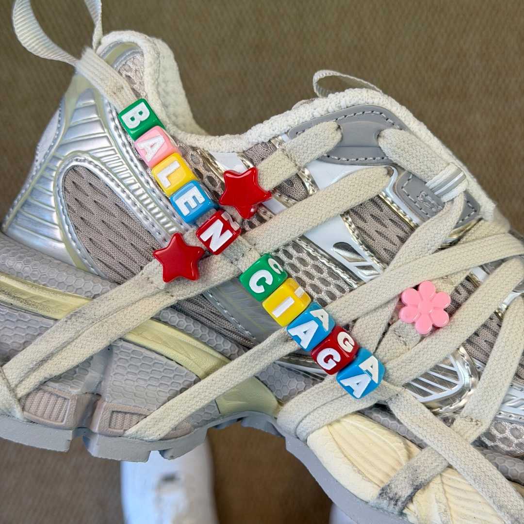 Balenciaga 3xl Extreme Lace Sneaker In Eggshell/Multicolor - DesignerGu