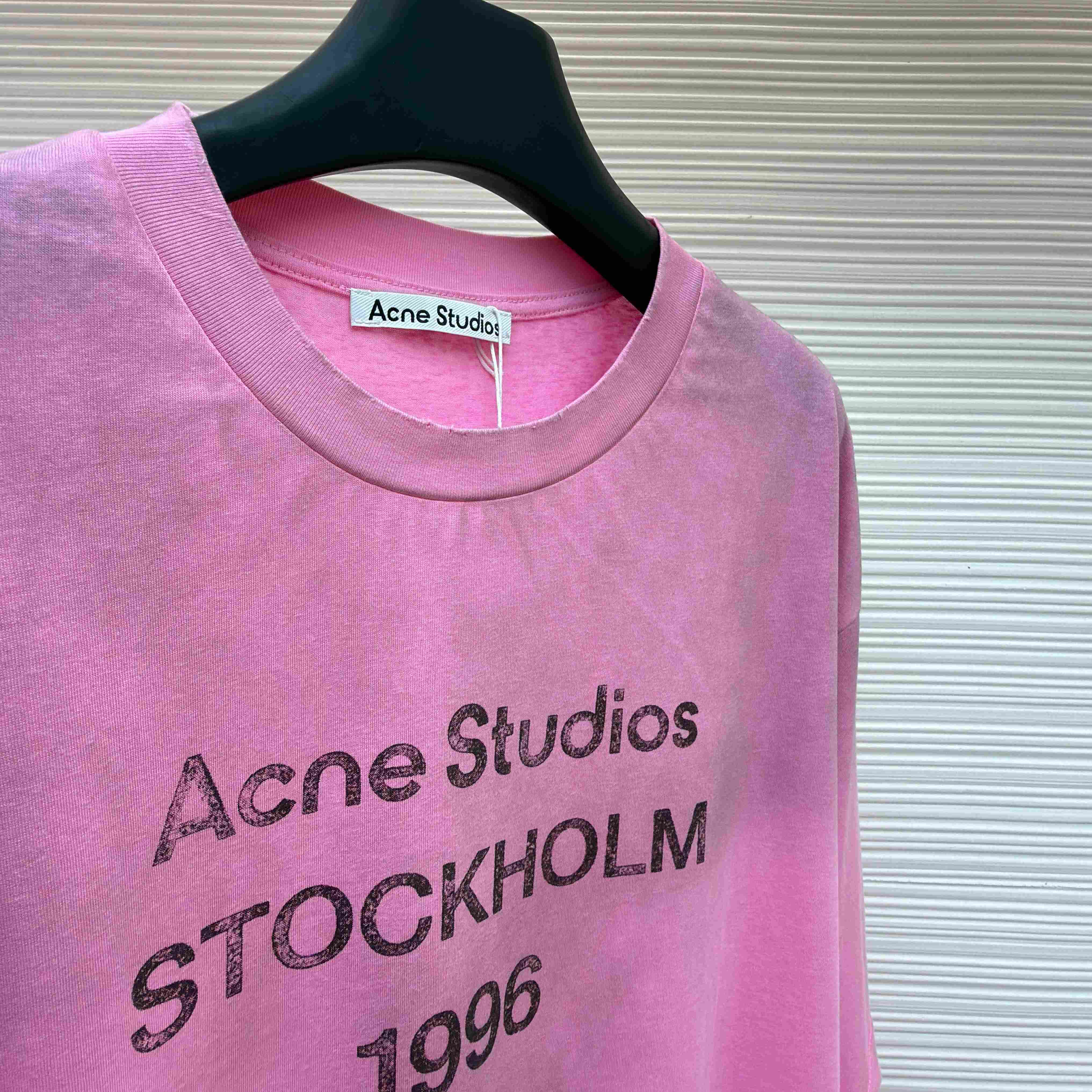 Acne Studios  Logo Tshirt - Relaxed Fit - DesignerGu