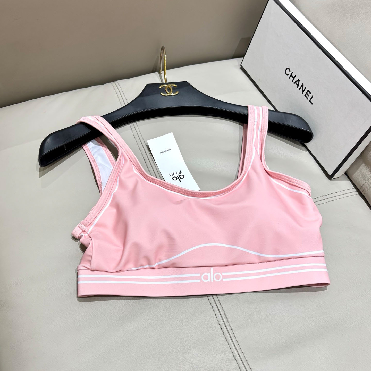 Alo Yoga - DesignerGu