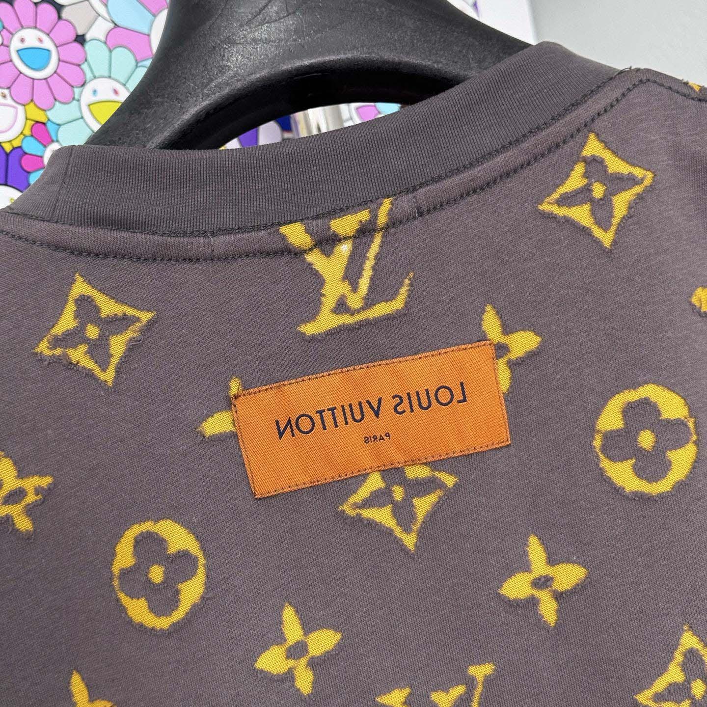 Louis Vuitton Monogram Short-Sleeved Crewneck - DesignerGu
