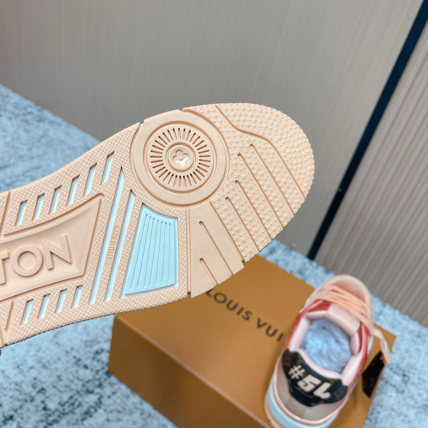 Louis Vuitton LV Trainer Sneaker  1AJTPM - DesignerGu