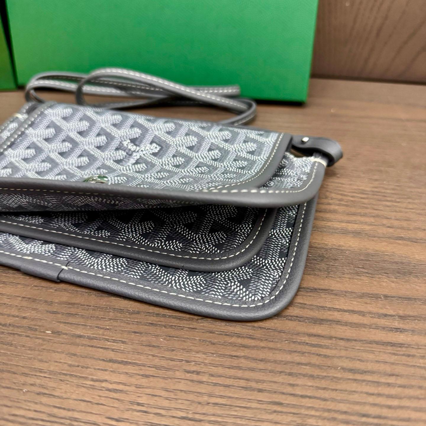Goyard Plumet Pocket Wallet - DesignerGu