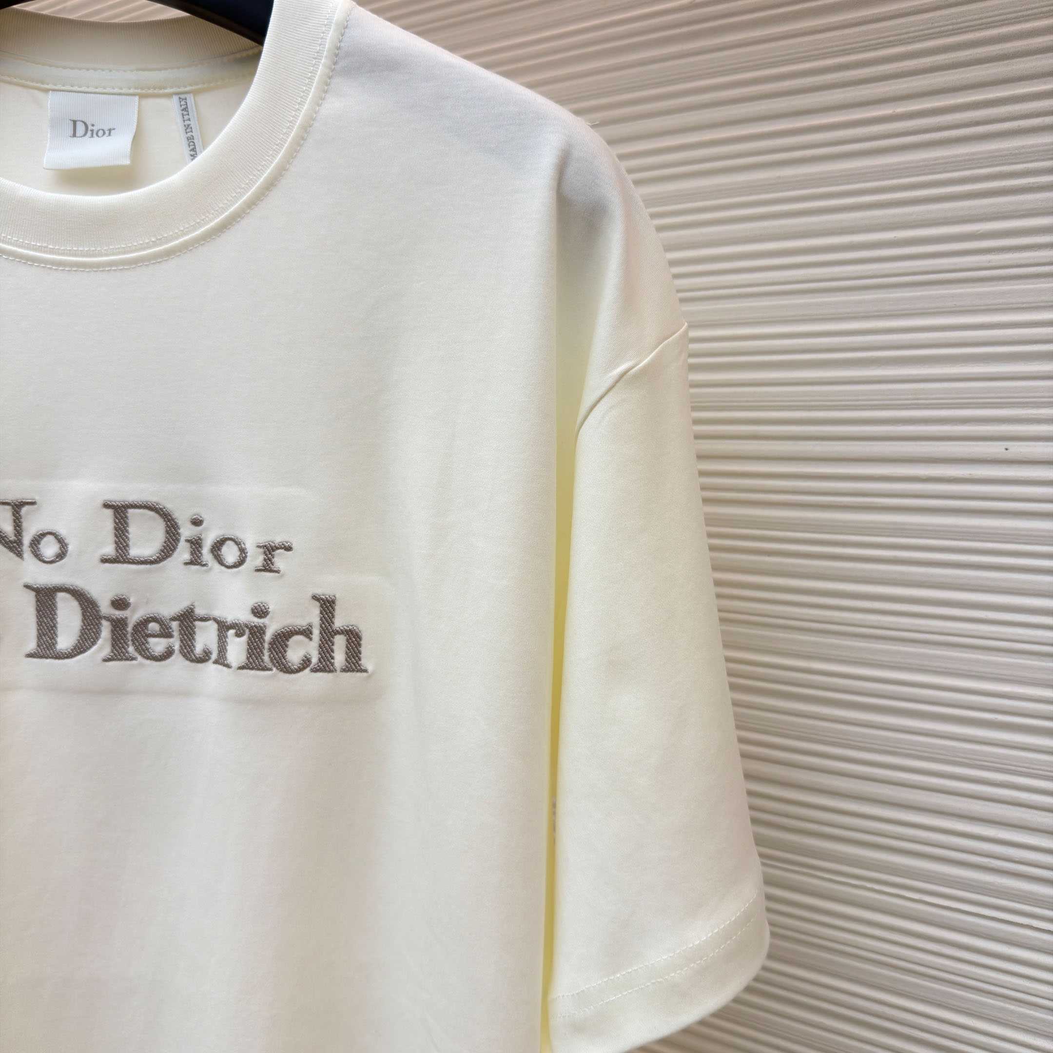  Dior T-shirt With Lettering - DesignerGu