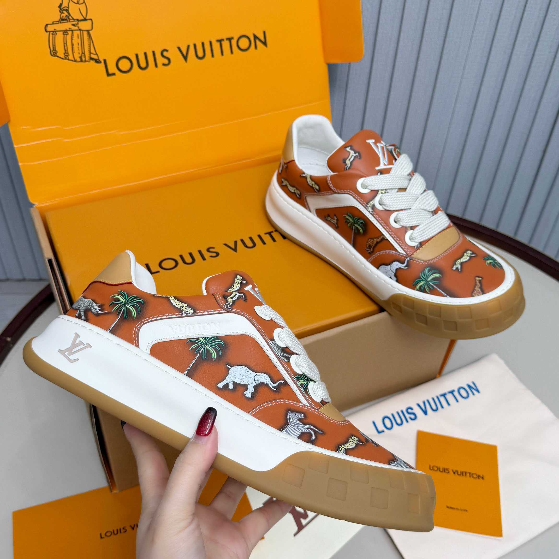Louis Vuitton LV x The Darjeeling Limited LV Tilted Sneaker  1AJTL3 - DesignerGu