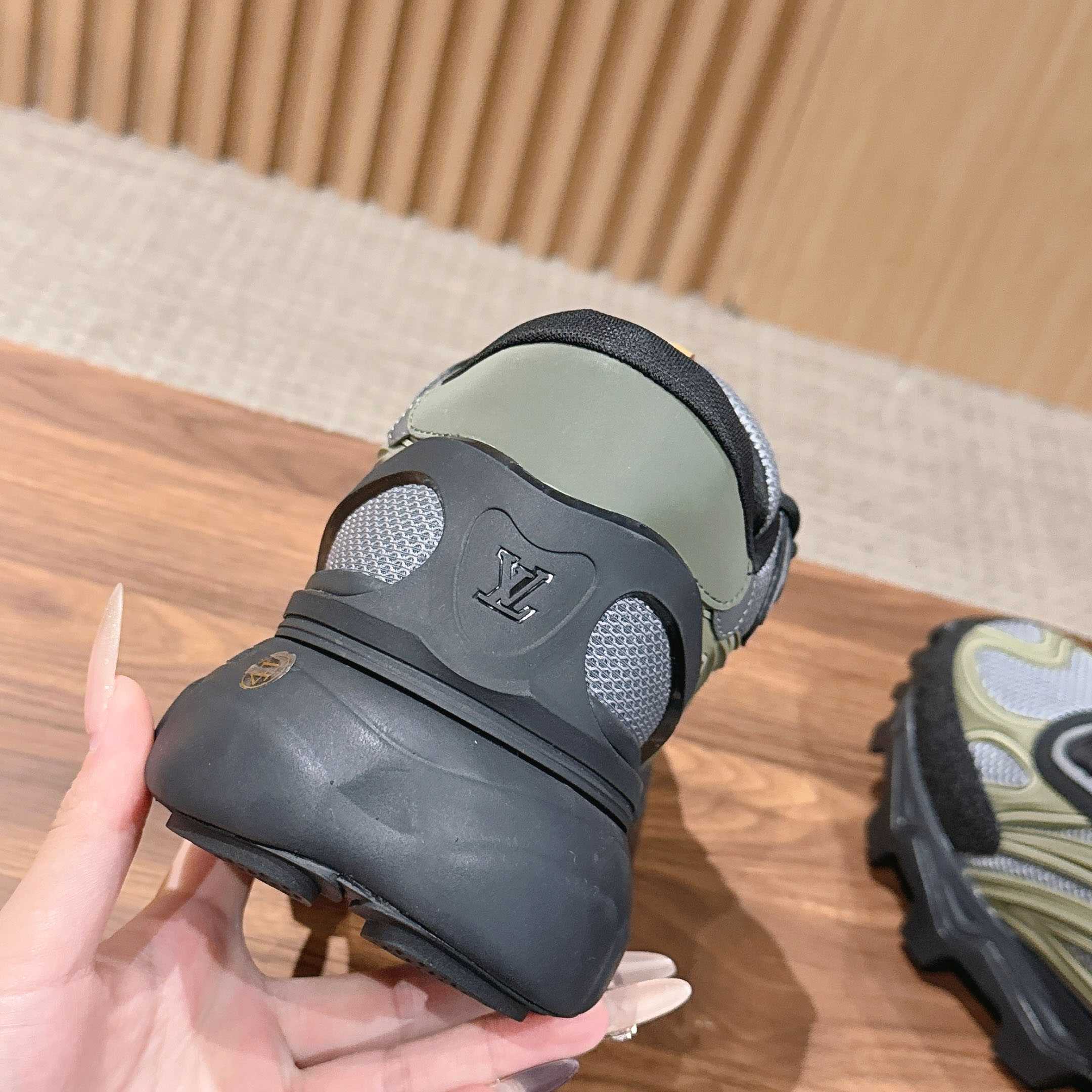 Louis Vuitton Summit Sneaker 1AJAFU - DesignerGu