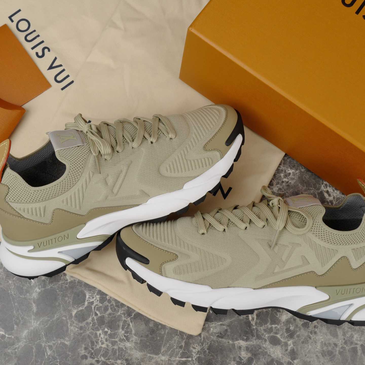 Louis Vuitton LV Runner Tatic Sneaker 1AIWVE - DesignerGu