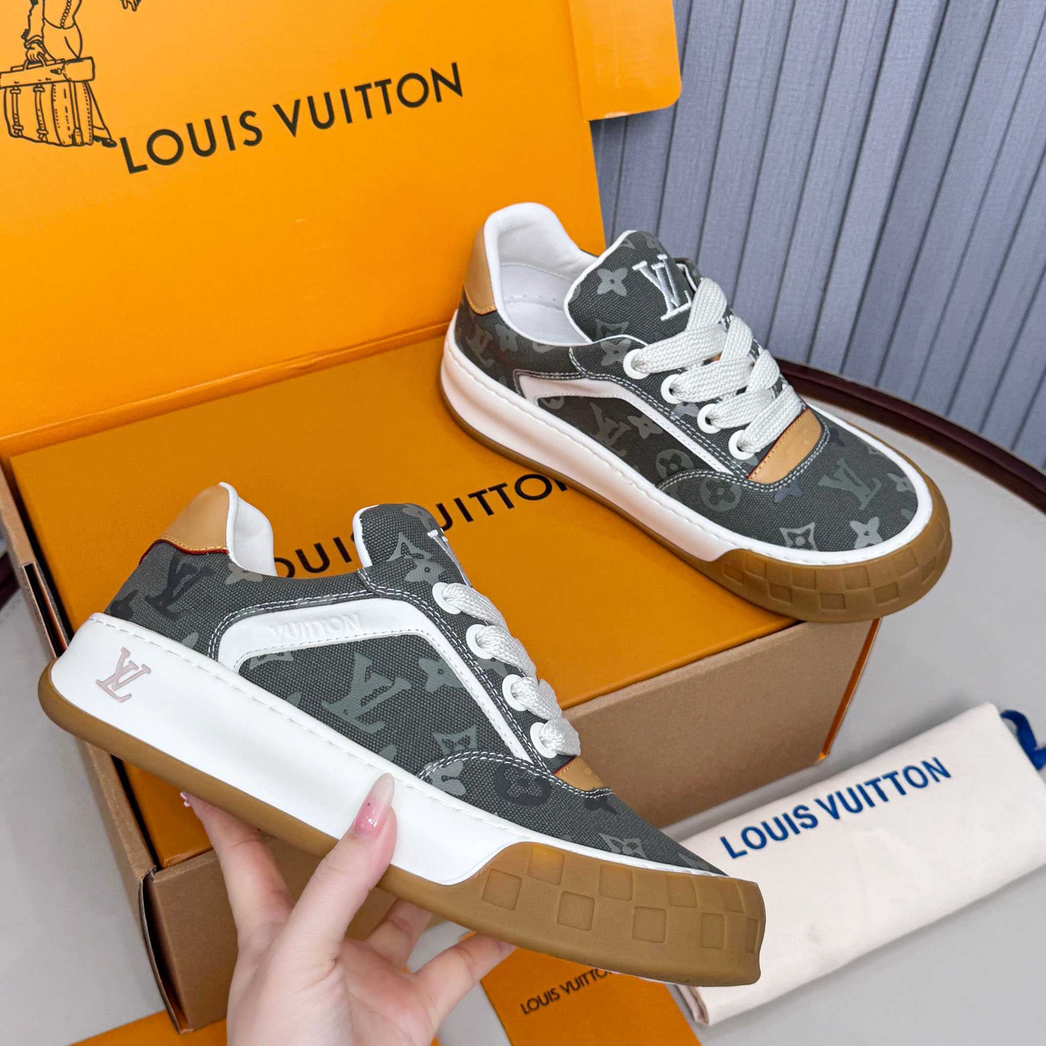 Louis Vuitton LV Tilted Sneaker 1AJAMF - DesignerGu
