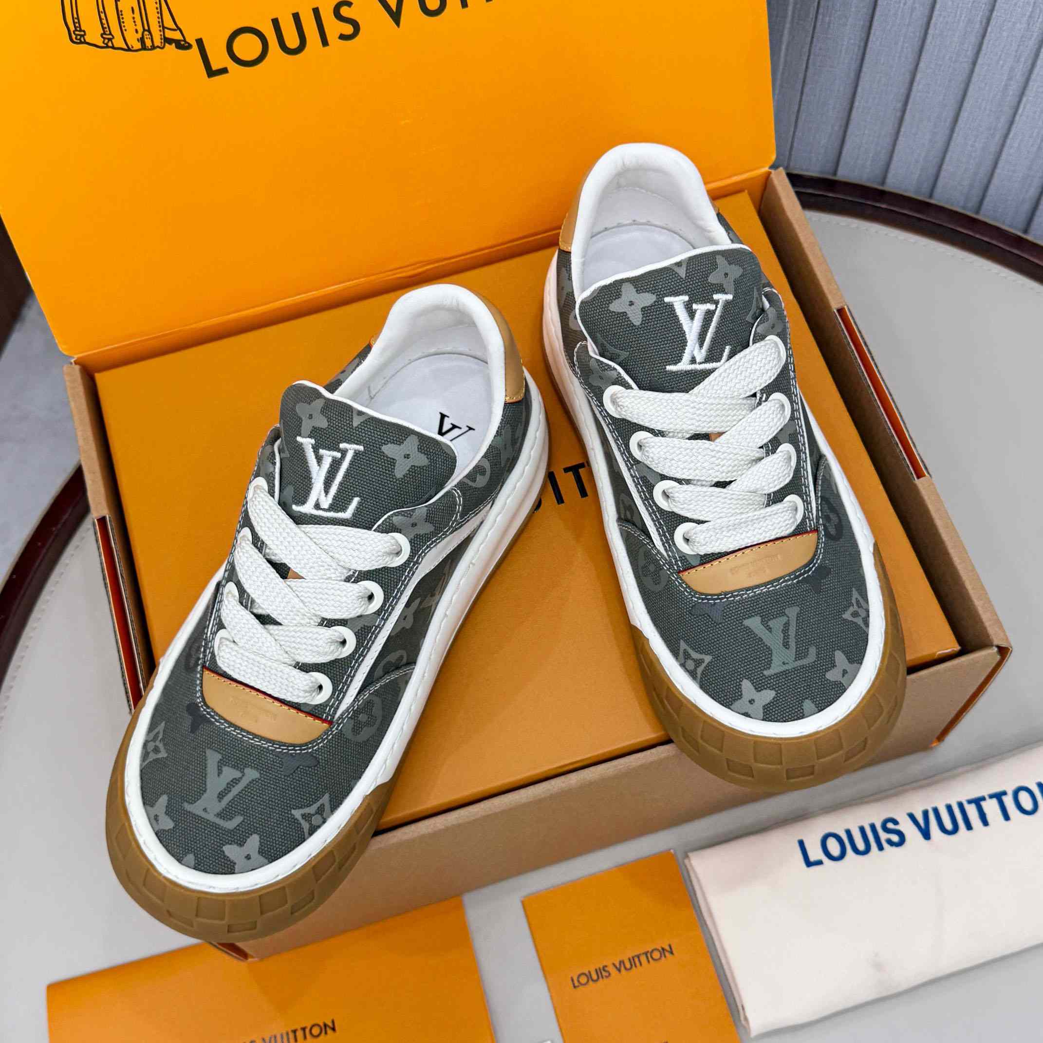 Louis Vuitton LV Tilted Sneaker 1AJAMF - DesignerGu
