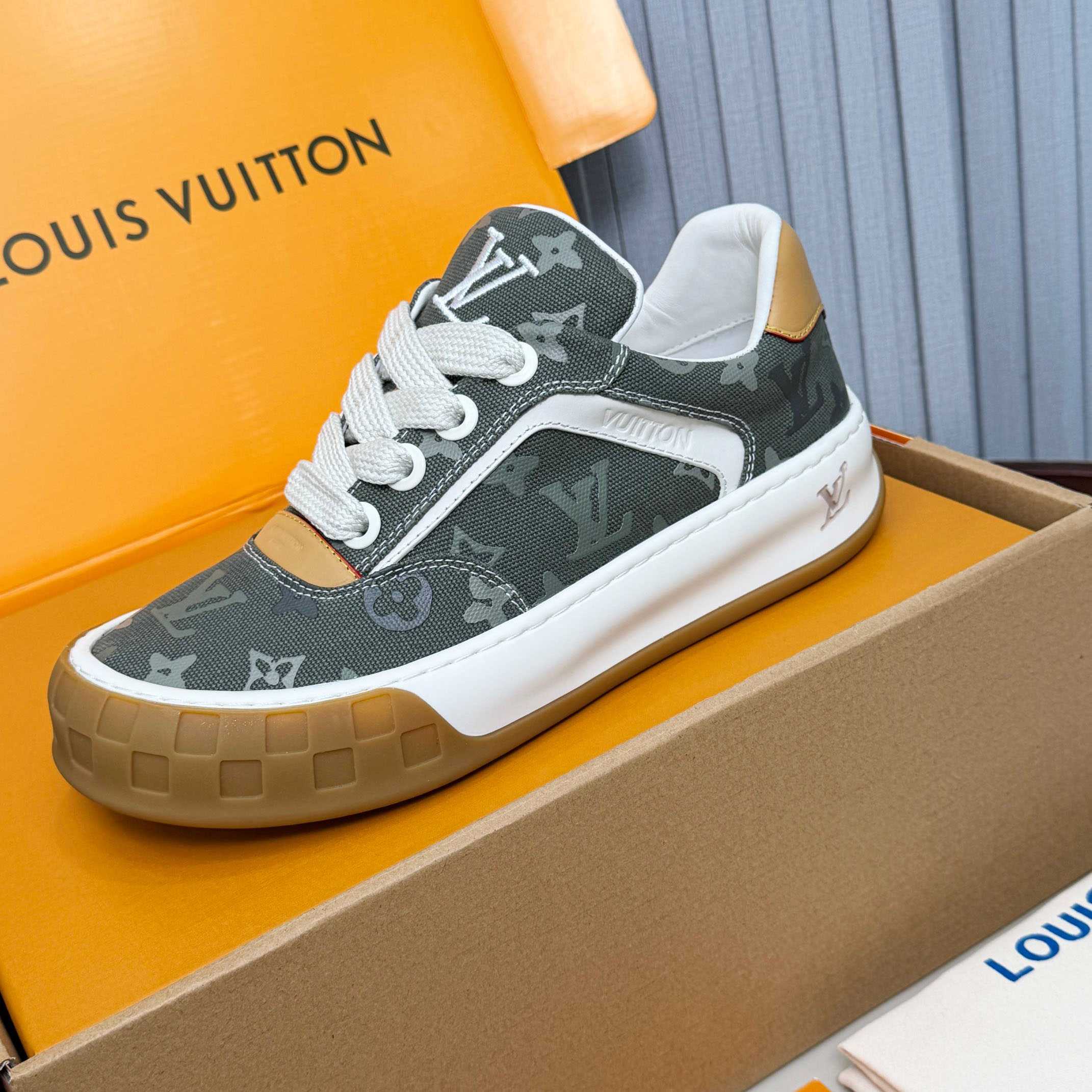 Louis Vuitton LV Tilted Sneaker 1AJAMF - DesignerGu