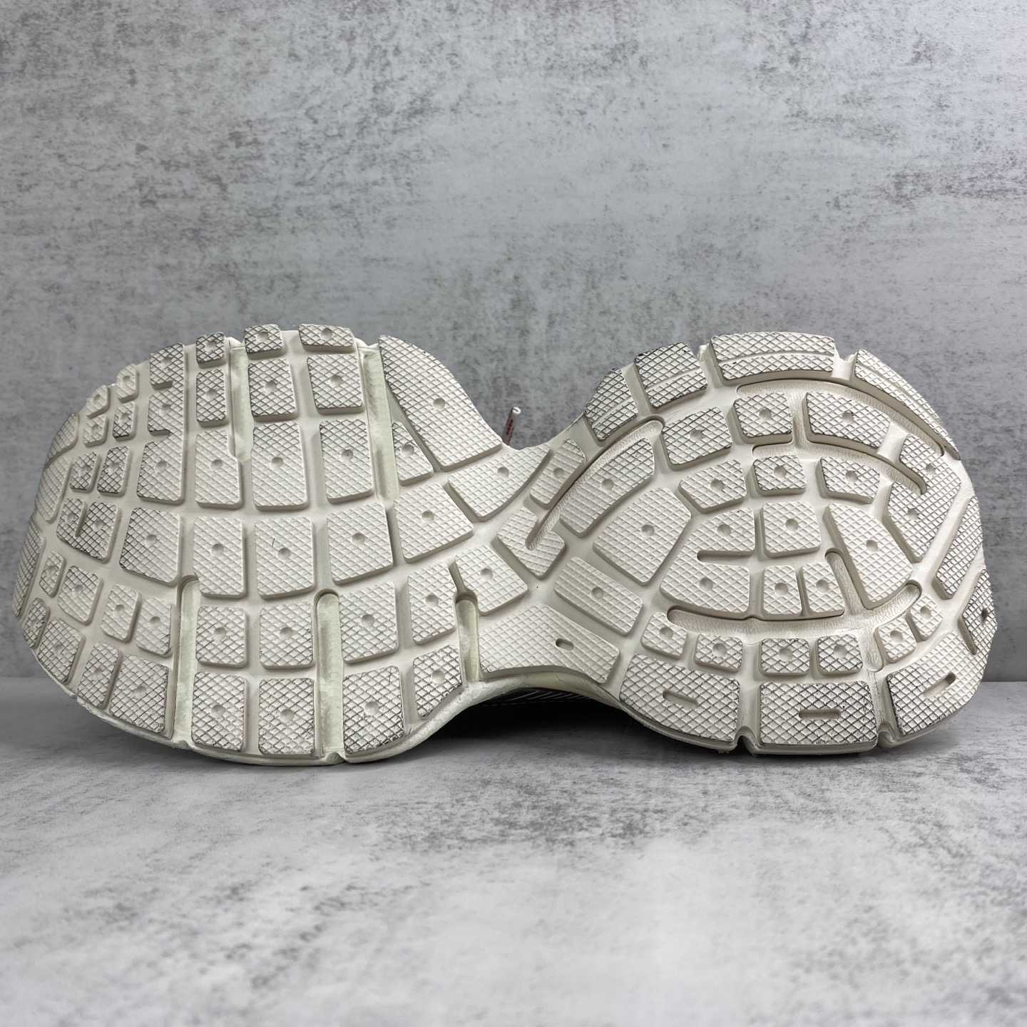 Balenciaga 3XL Sneaker - DesignerGu