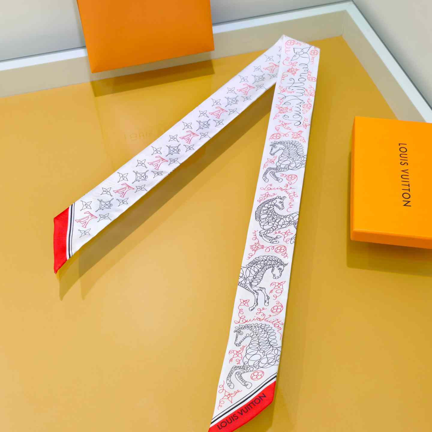 Louis Vuitton LV Ride Away BB Bandeau - DesignerGu