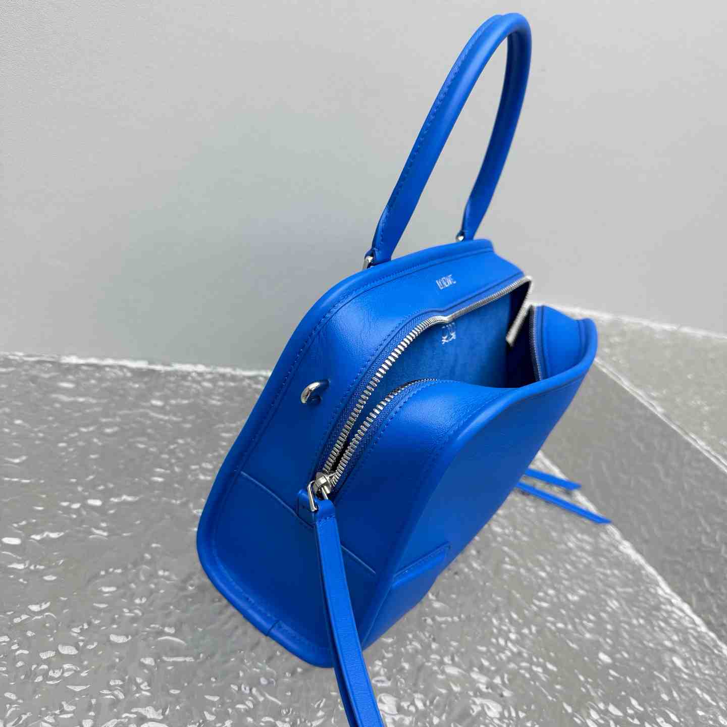 Loewe Small Amazona 180 Bag In Soft Calfskin - DesignerGu