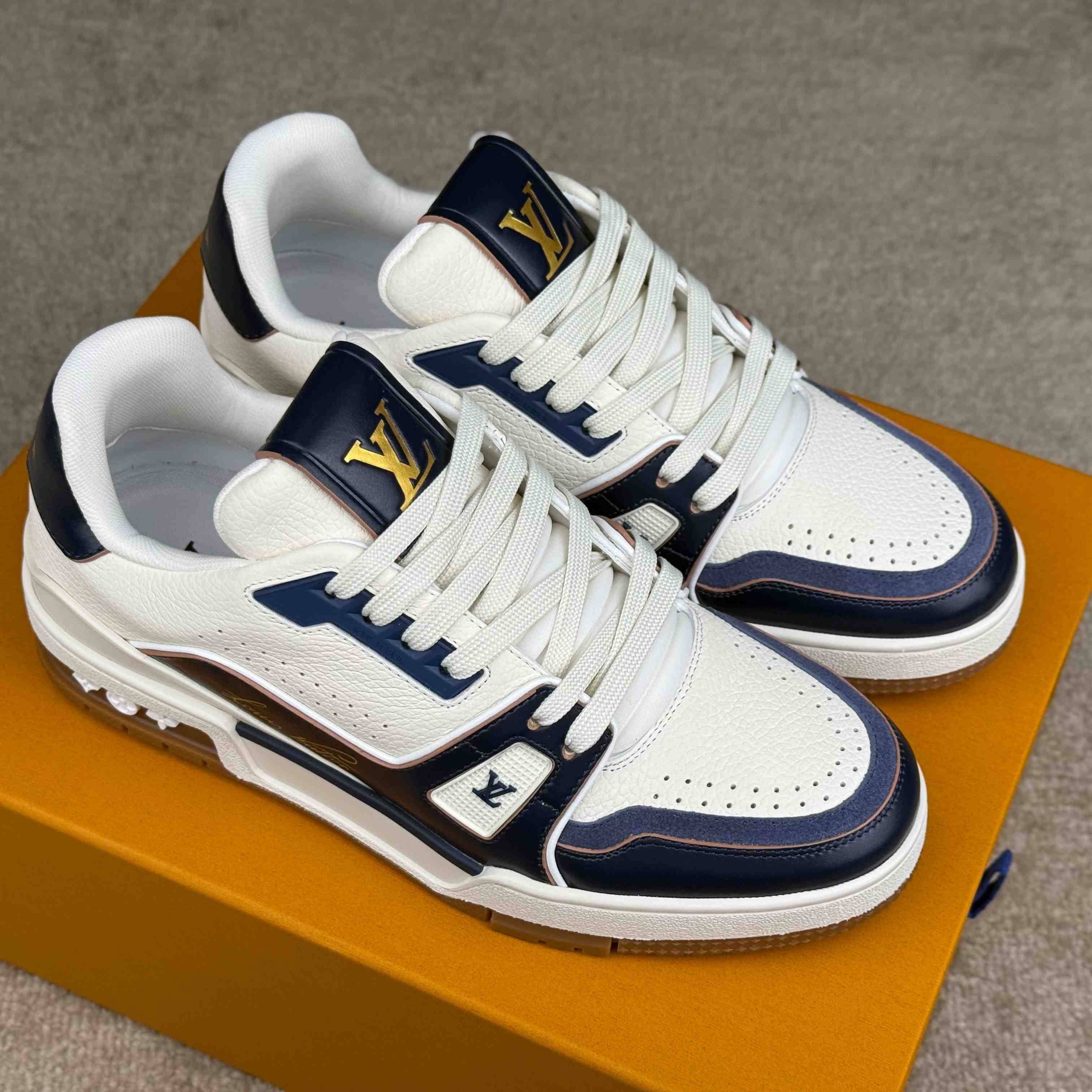 Louis Vuitton LV Trainer Sneaker  1AKB8Y - DesignerGu
