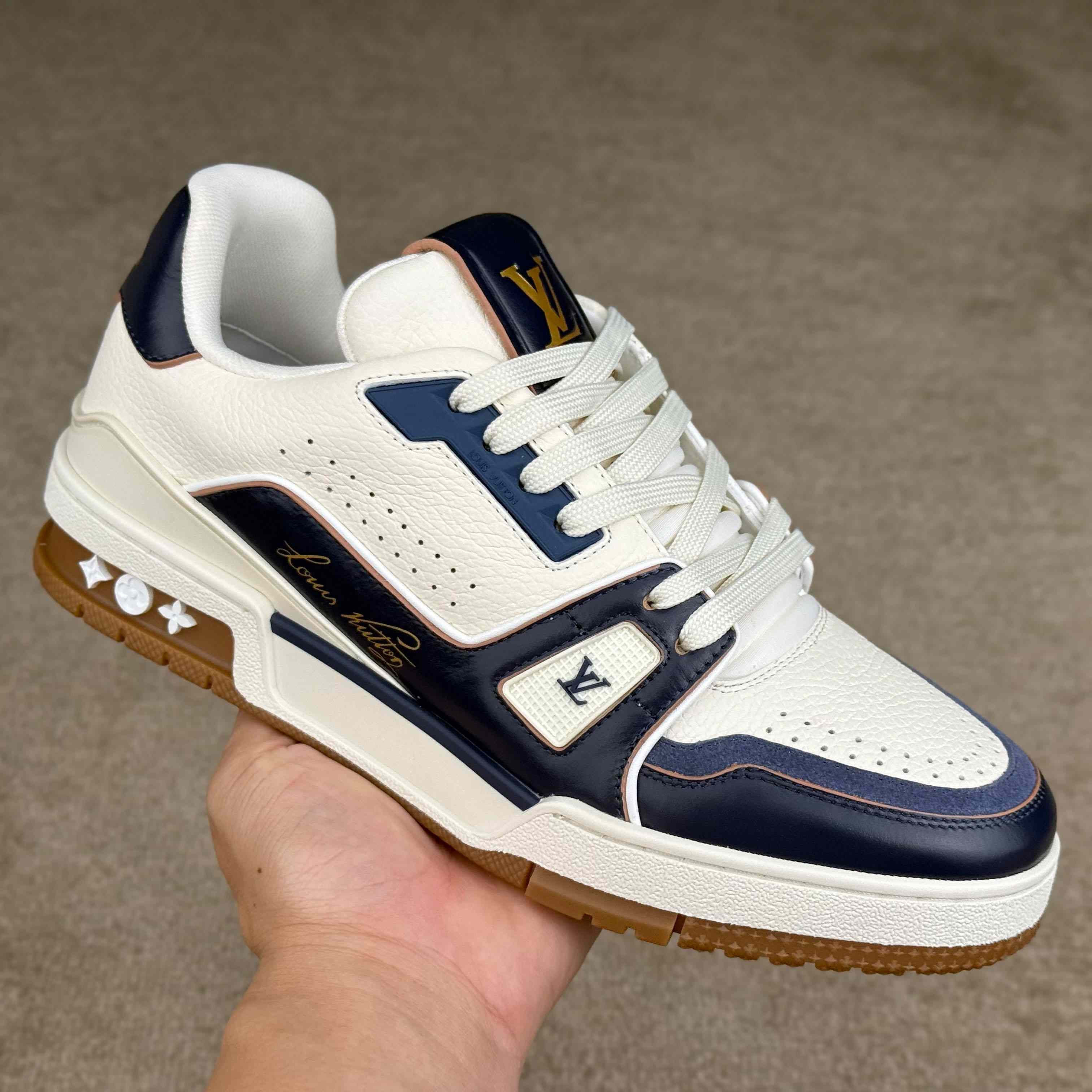 Louis Vuitton LV Trainer Sneaker  1AKB8Y - DesignerGu