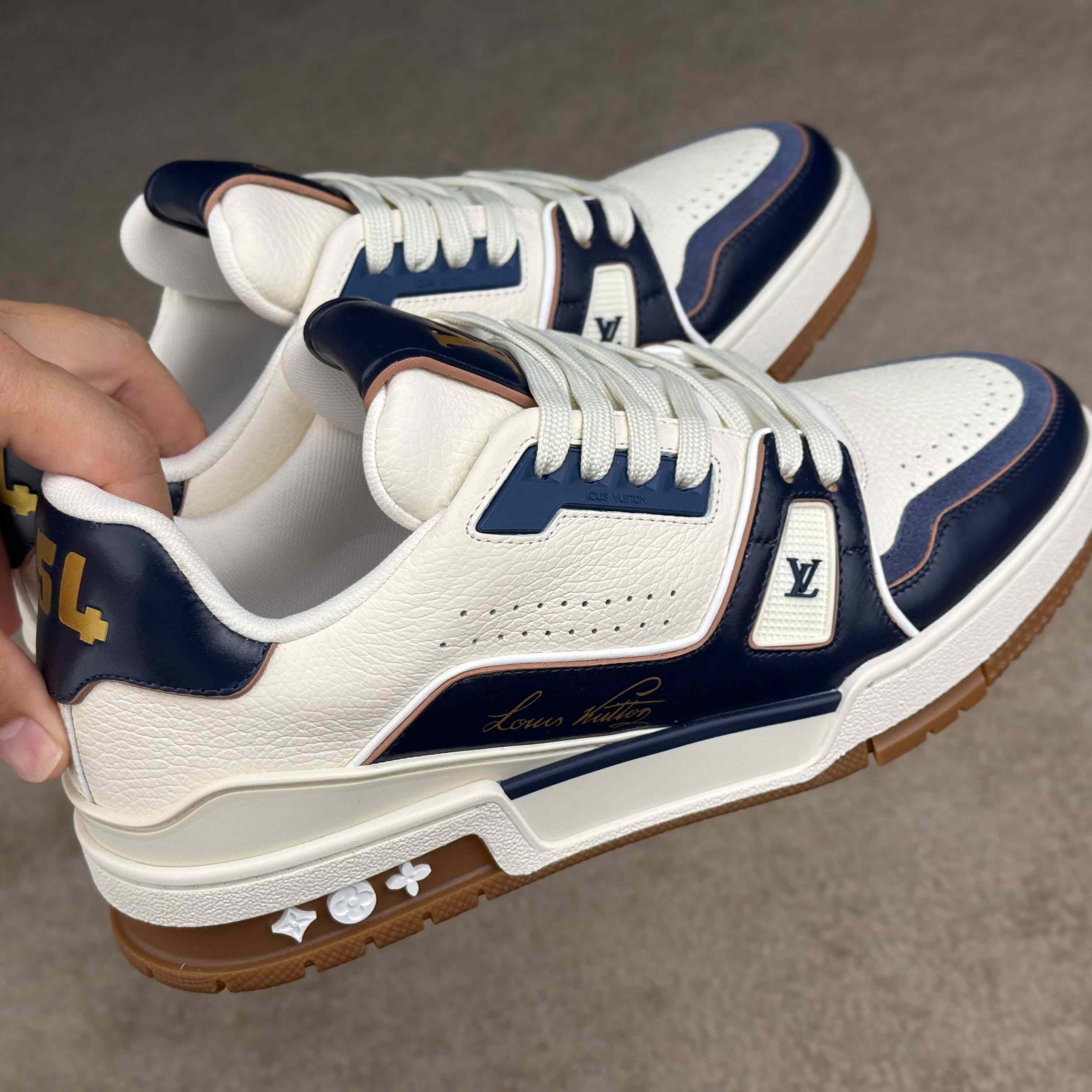 Louis Vuitton LV Trainer Sneaker  1AKB8Y - DesignerGu