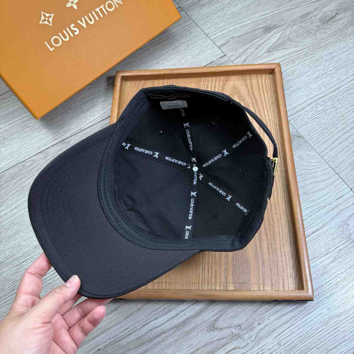 Louis Vuitton Golf Cap - DesignerGu