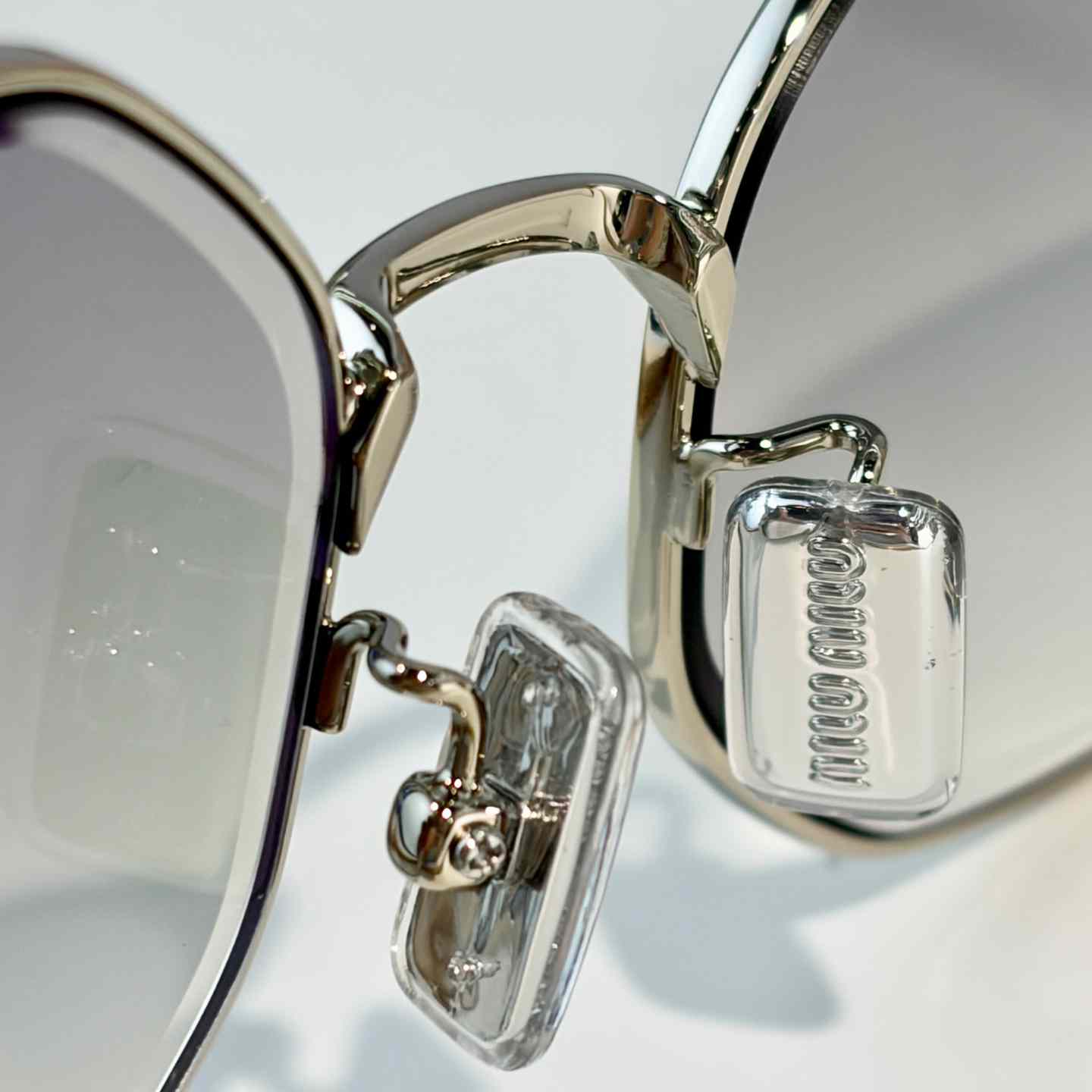 Miu Miu SMUB57S Sunglasses - DesignerGu