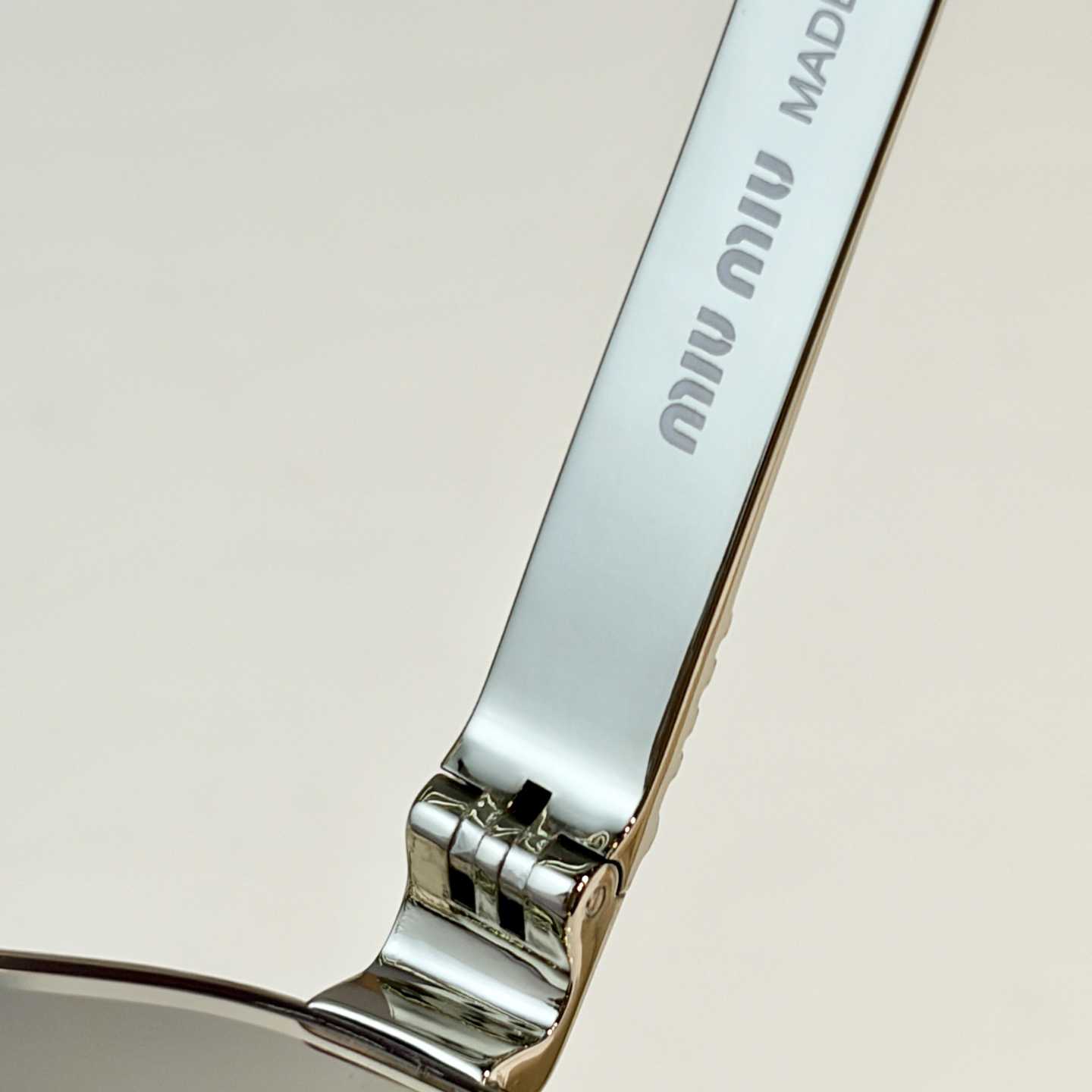 Miu Miu SMUB57S Sunglasses - DesignerGu
