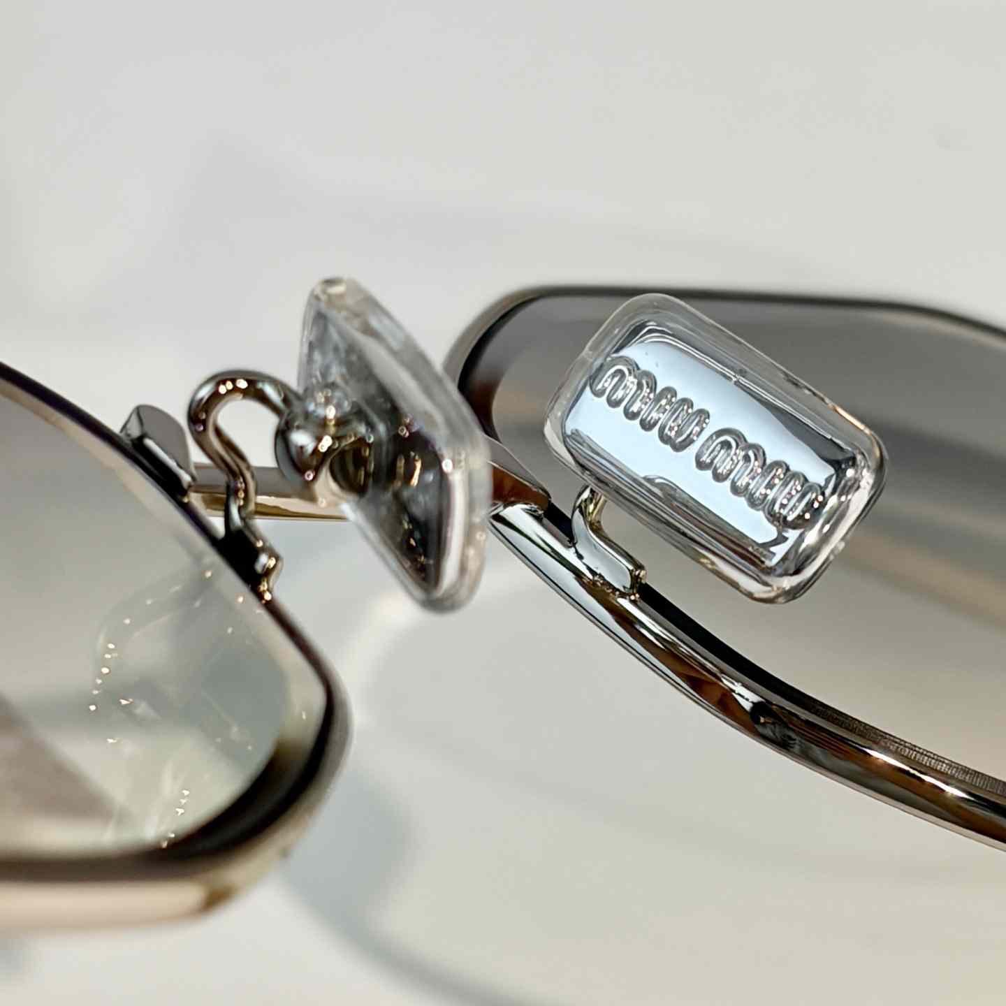 Miu Miu SMUB57S Sunglasses - DesignerGu