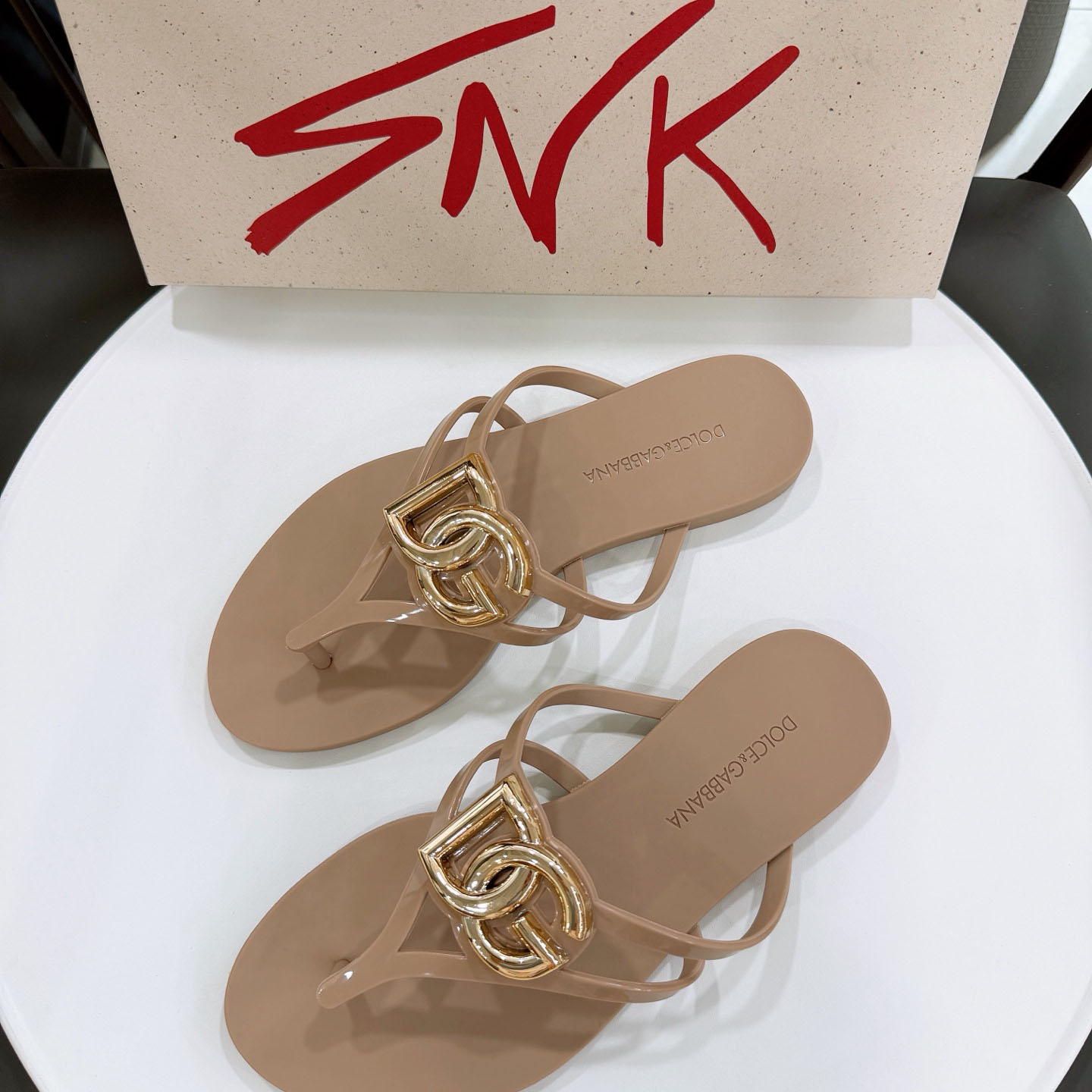 Dolce & Gabbana Rubber Beachwear Slides With Logo - DesignerGu