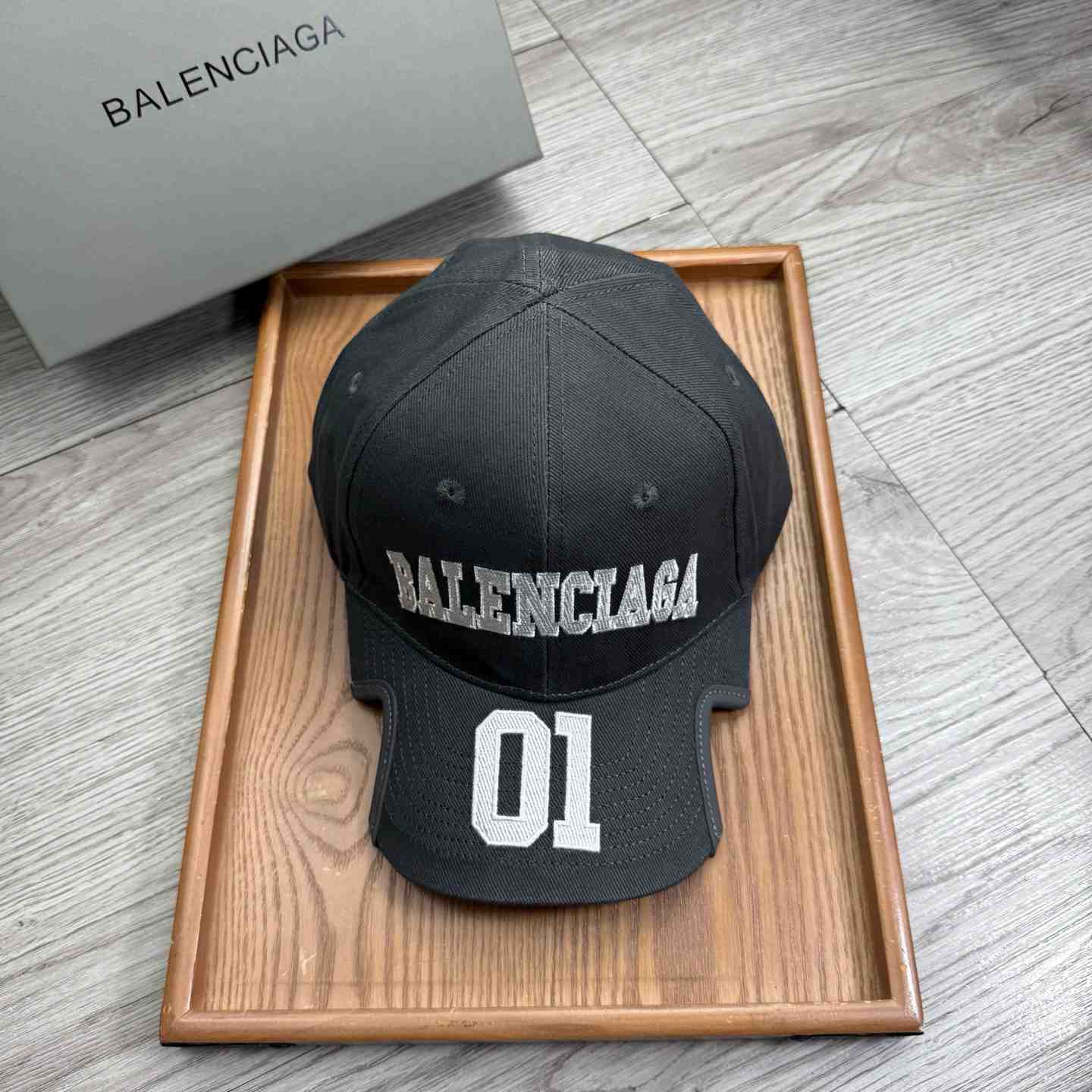 Balenciaga Cap - DesignerGu