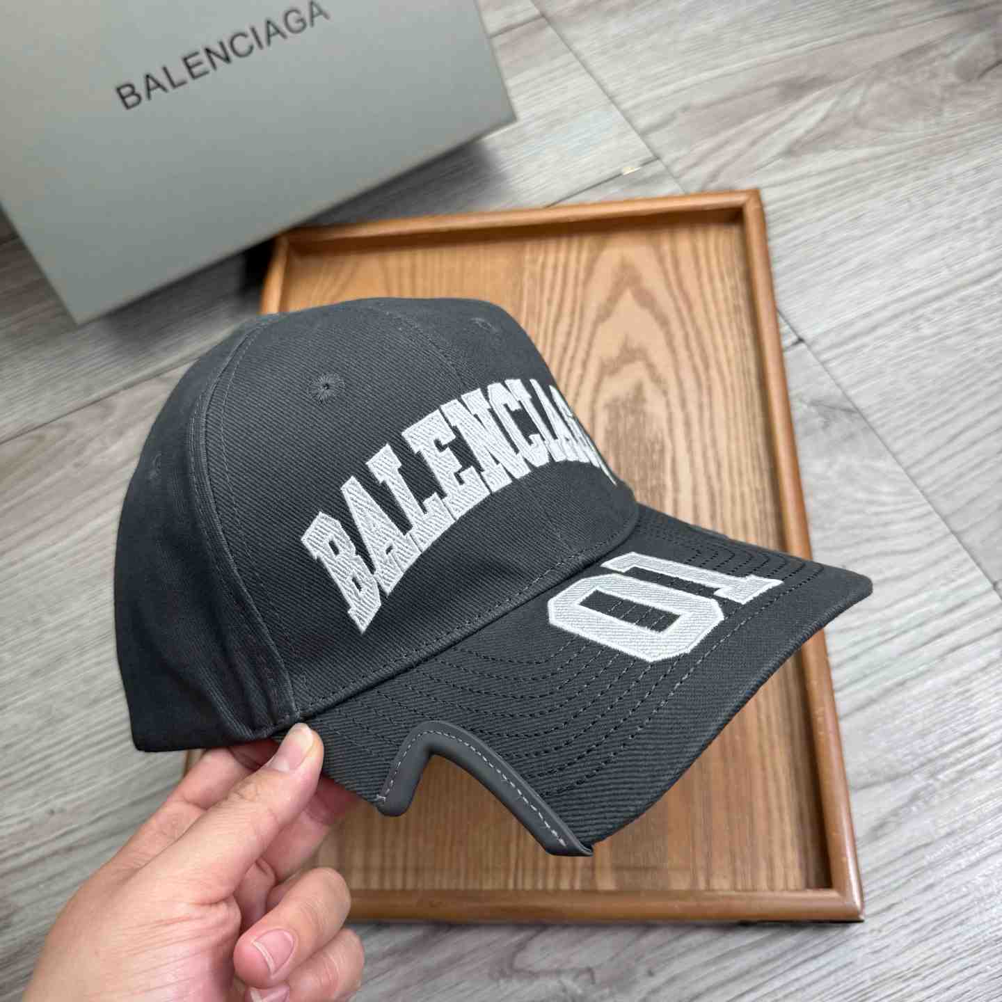 Balenciaga Cap - DesignerGu