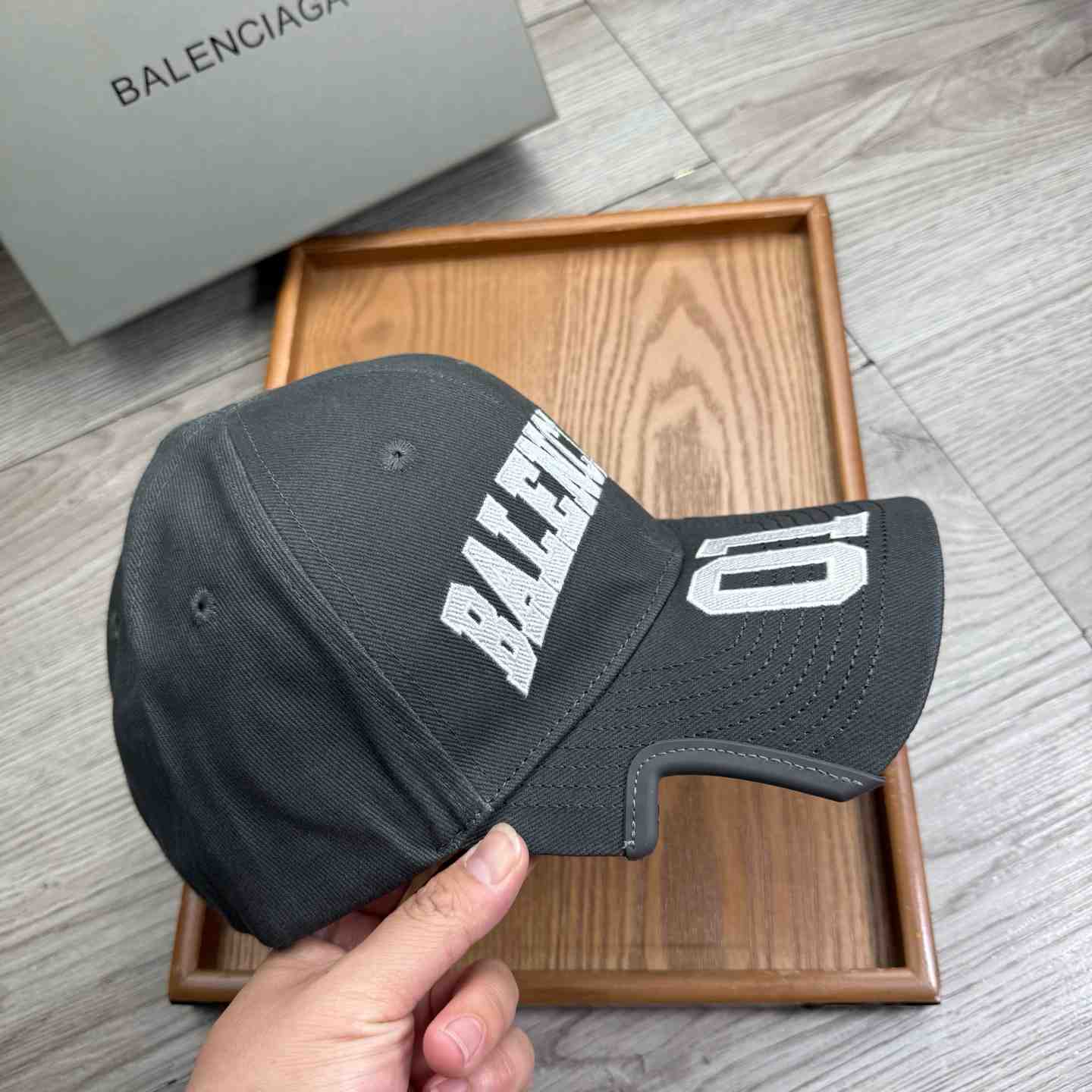 Balenciaga Cap - DesignerGu