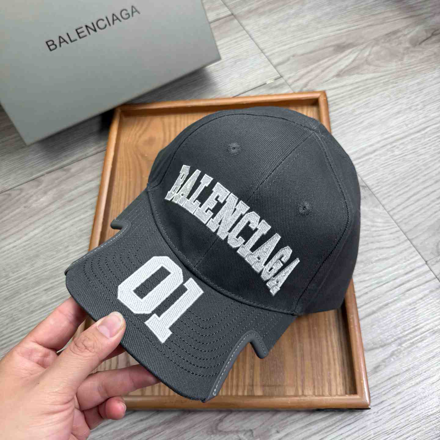 Balenciaga Cap - DesignerGu