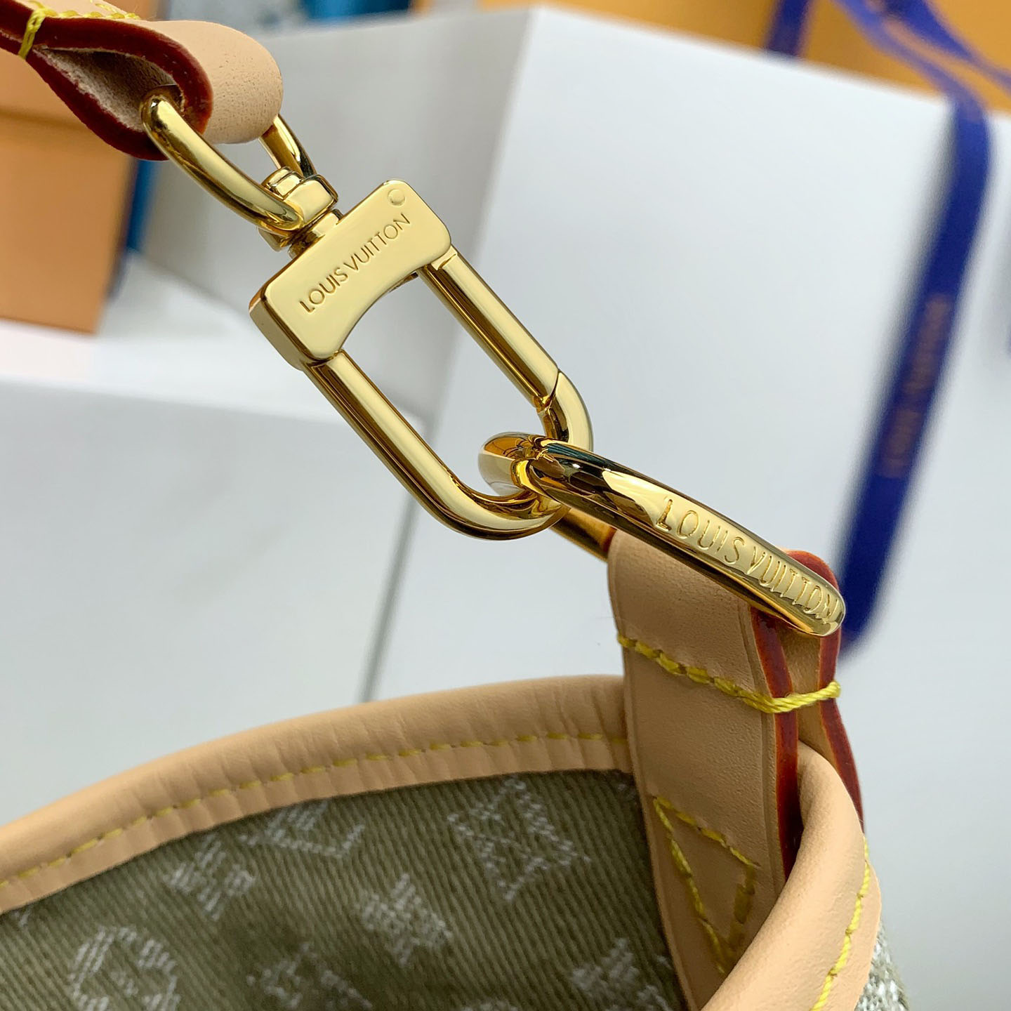 Louis Vuitton CarryAll Cargo PM  M27623 - DesignerGu
