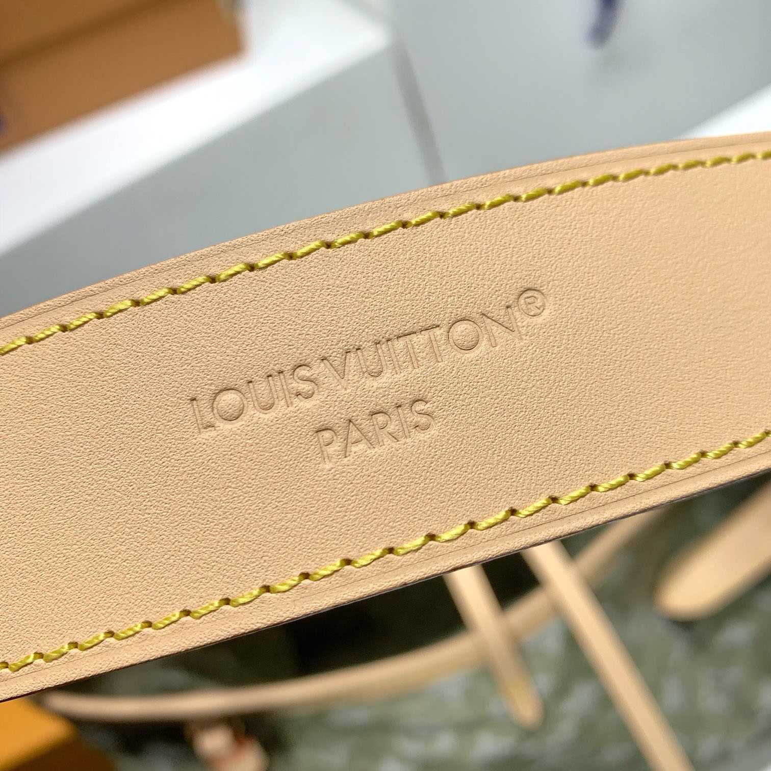 Louis Vuitton CarryAll Cargo PM  M27623 - DesignerGu