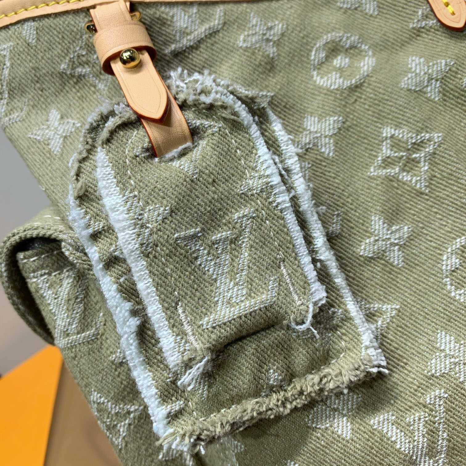 Louis Vuitton CarryAll Cargo PM  M27623 - DesignerGu