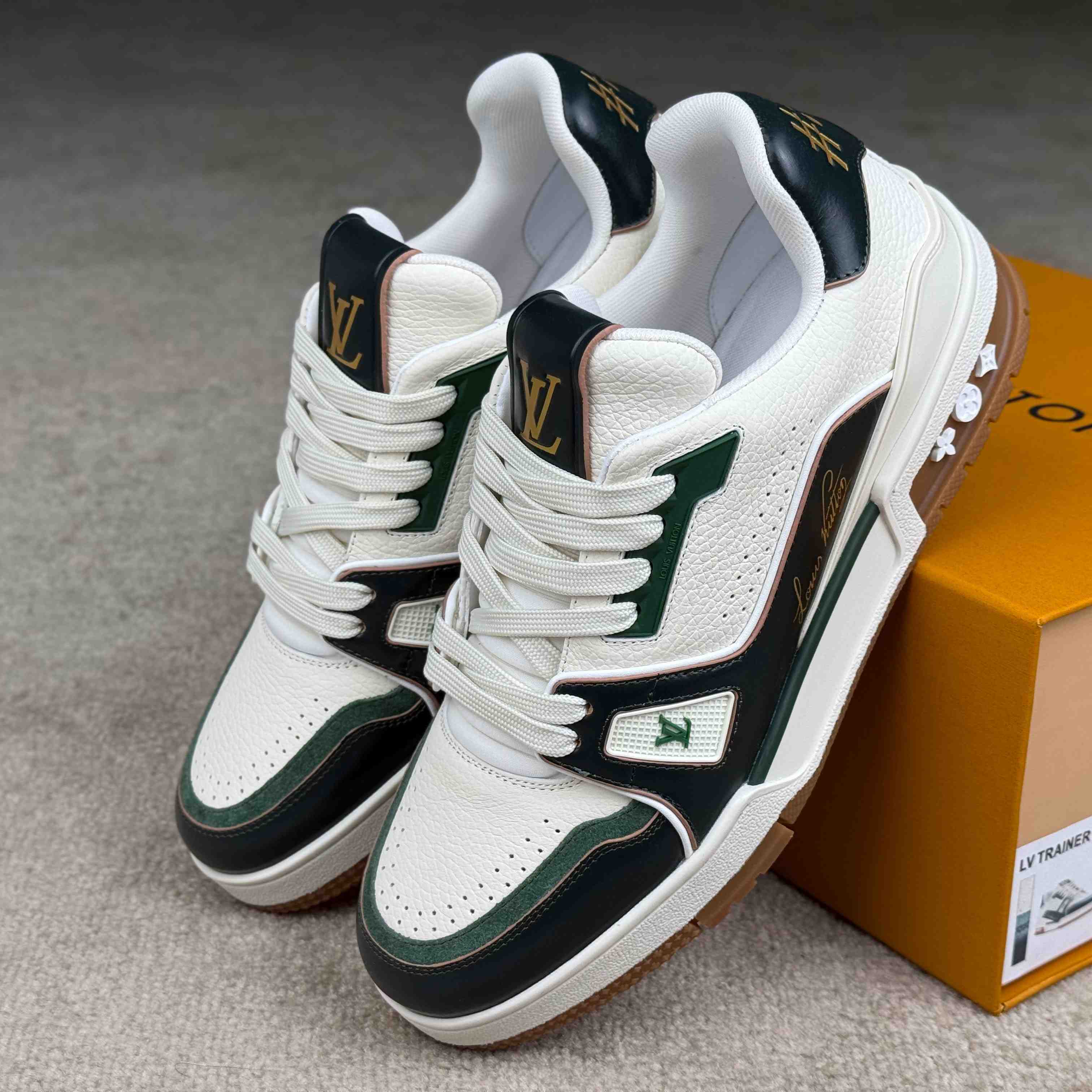 Louis Vuitton LV Trainer Sneaker  1AKB9I - DesignerGu
