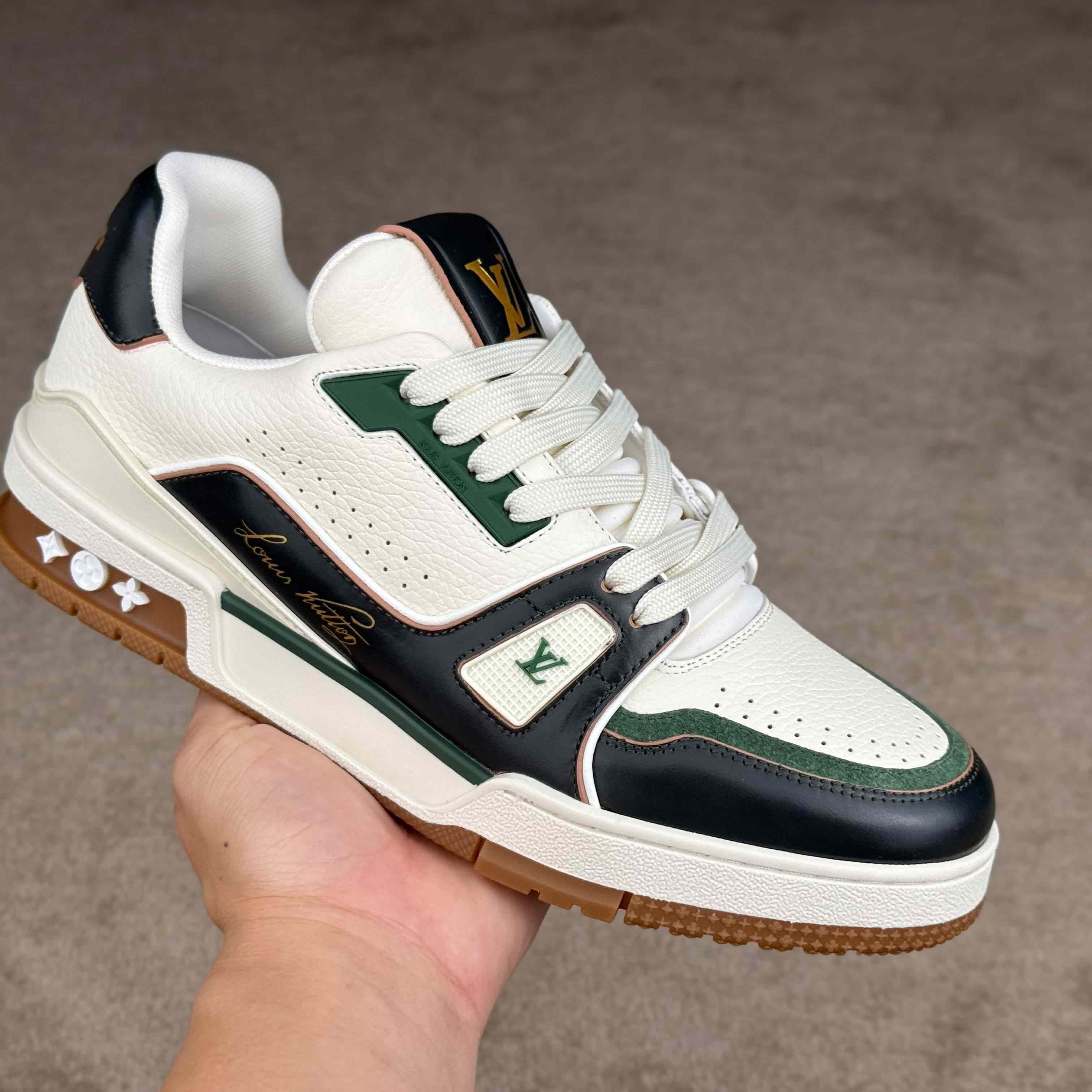 Louis Vuitton LV Trainer Sneaker  1AKB9I - DesignerGu