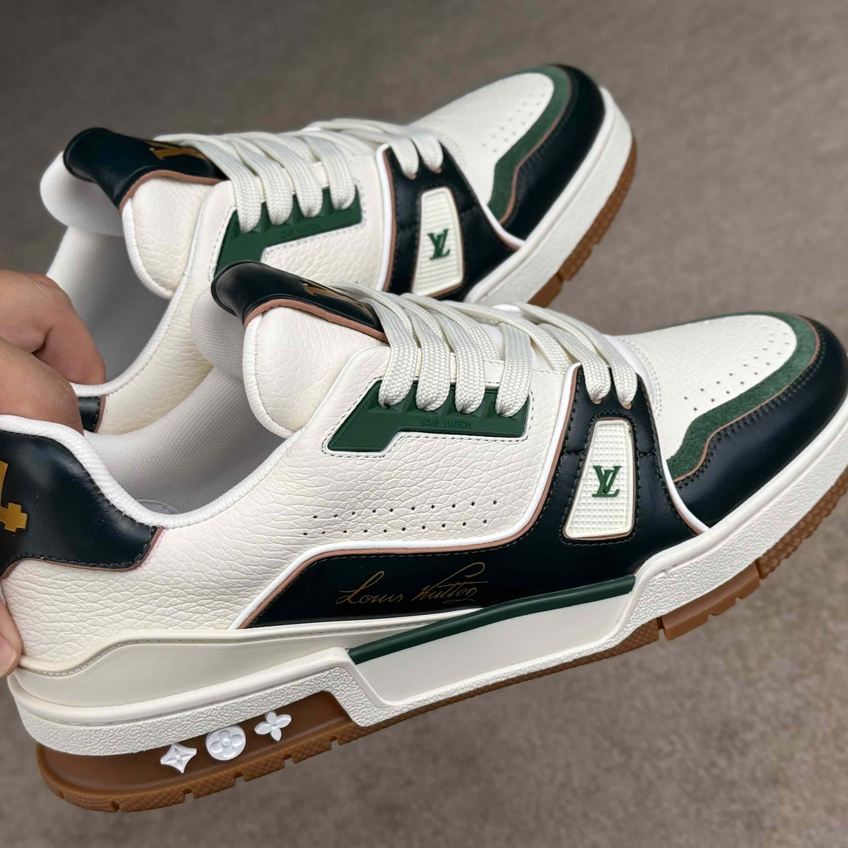 Louis Vuitton LV Trainer Sneaker  1AKB9I - DesignerGu