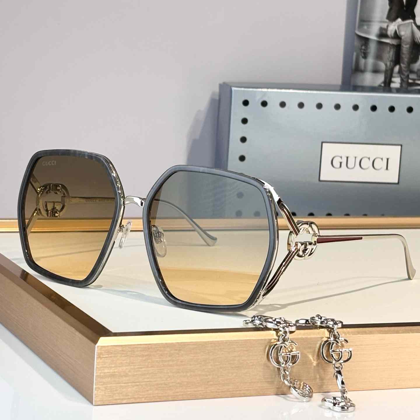 Gucci GG1621 Sunglasses  - DesignerGu