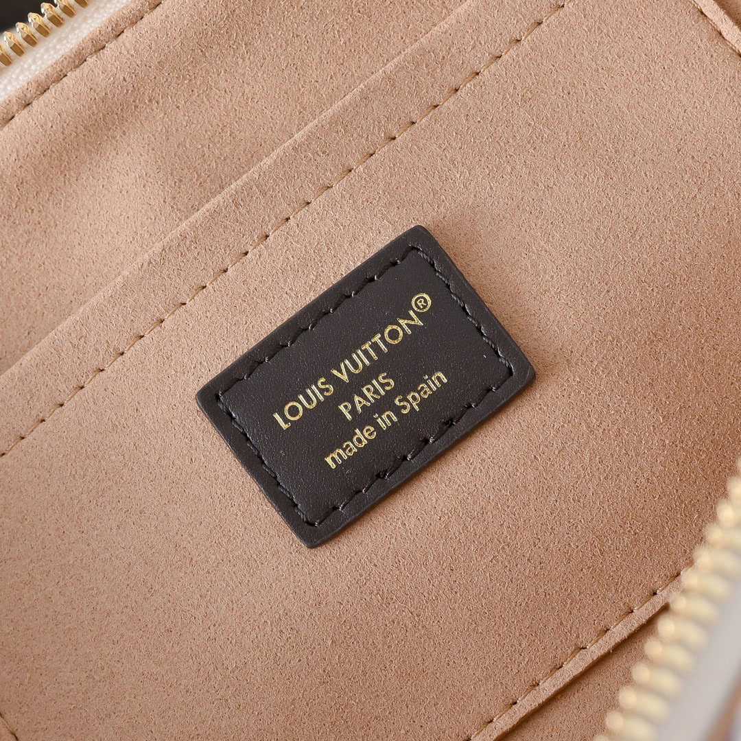 Louis Vuitton Squire East West M29185 - DesignerGu