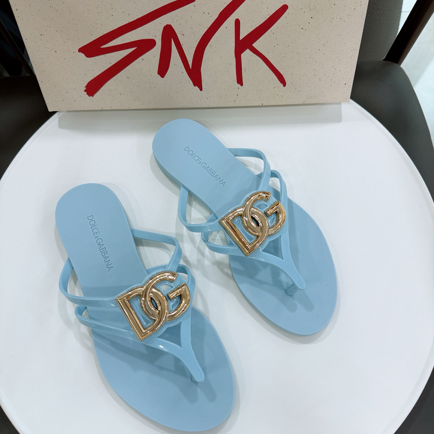 Dolce & Gabbana Rubber Beachwear Slides With Logo - DesignerGu