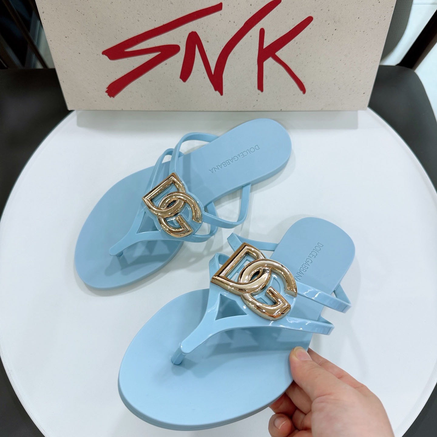 Dolce & Gabbana Rubber Beachwear Slides With Logo - DesignerGu