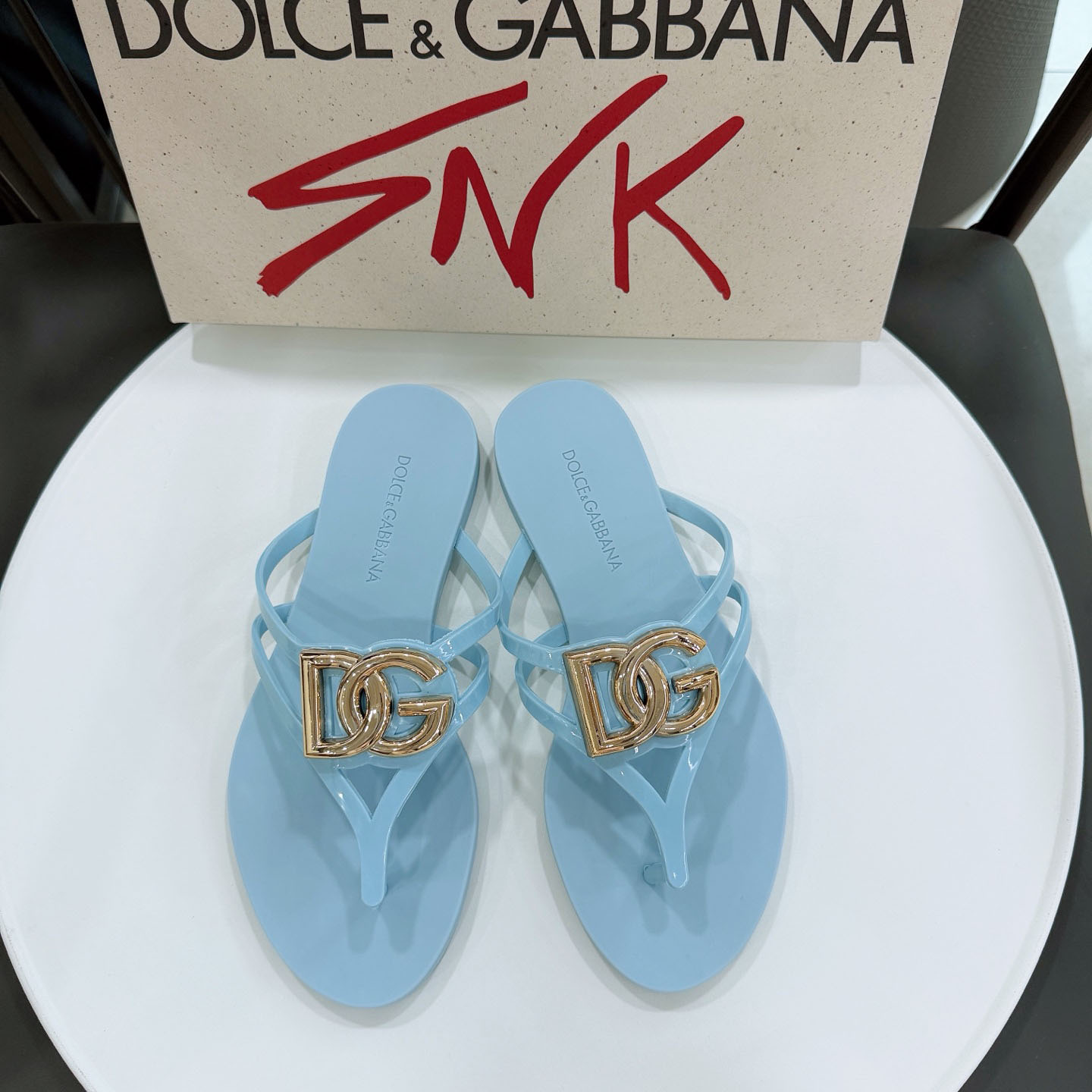 Dolce & Gabbana Rubber Beachwear Slides With Logo - DesignerGu