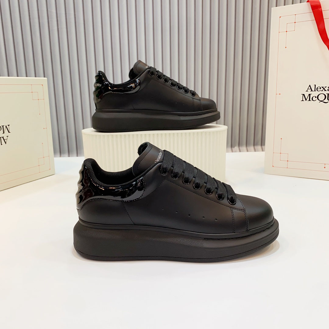 Alexander McQueen Oversized Sneaker 'Black' - DesignerGu
