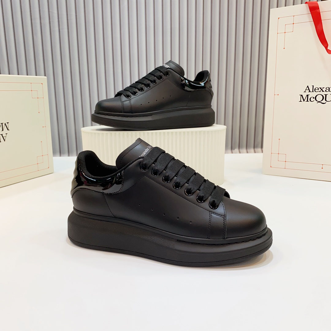 Alexander McQueen Oversized Sneaker 'Black' - DesignerGu