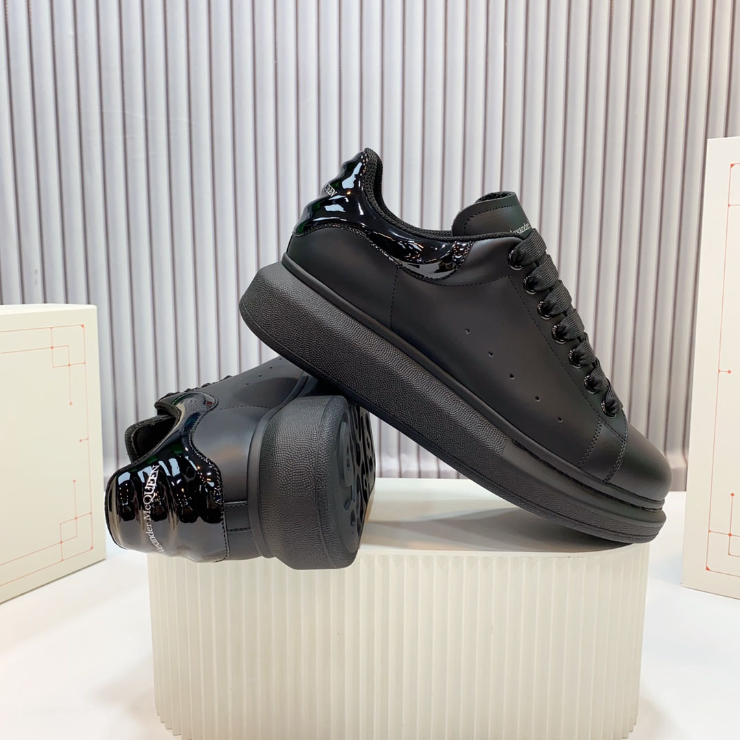 Alexander McQueen Oversized Sneaker 'Black' - DesignerGu