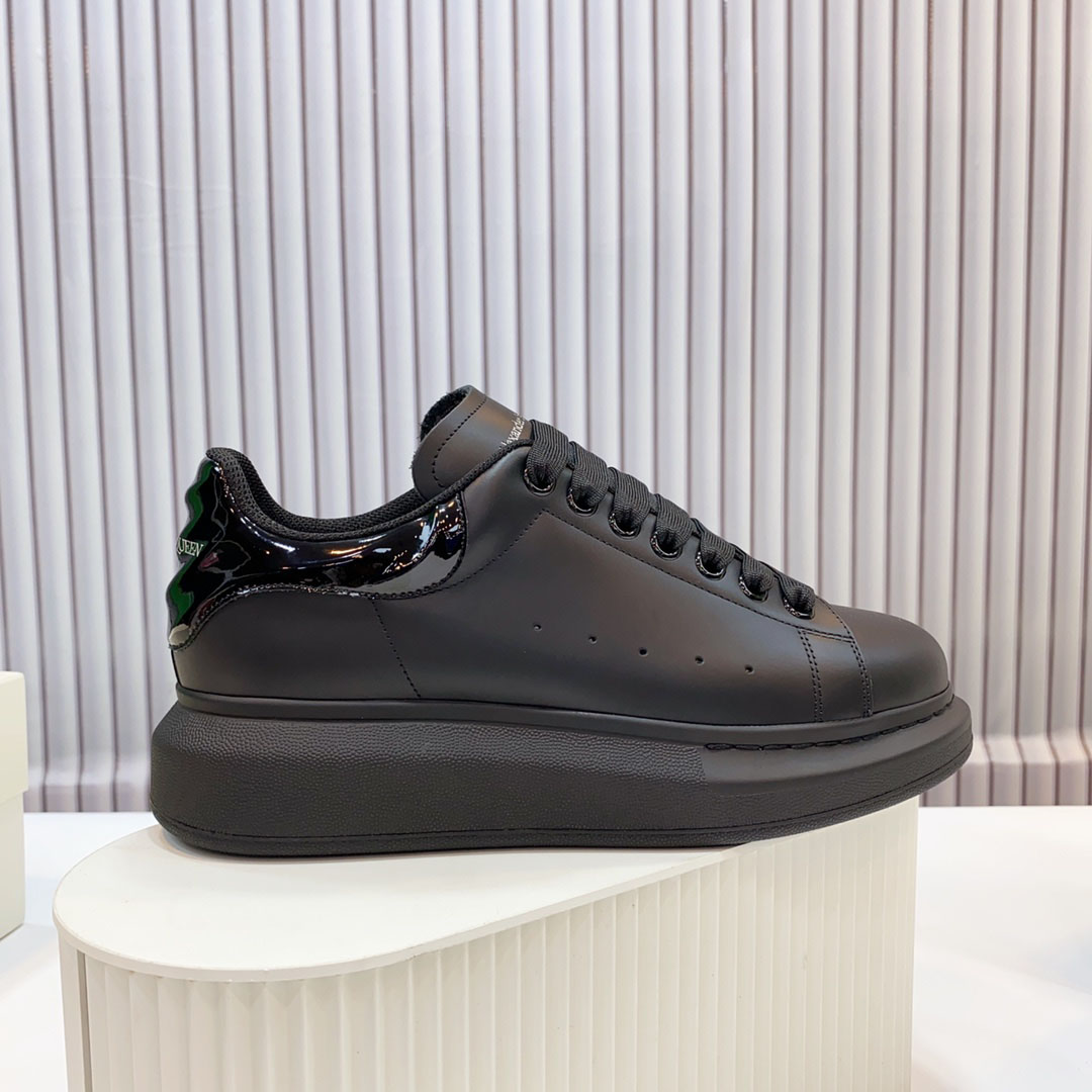 Alexander McQueen Oversized Sneaker 'Black' - DesignerGu