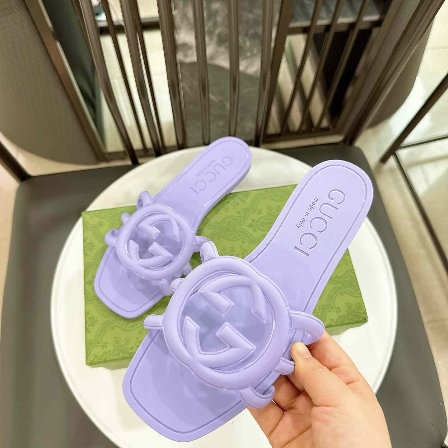 Gucci Wmns Interlocking G Slide Sandal - DesignerGu