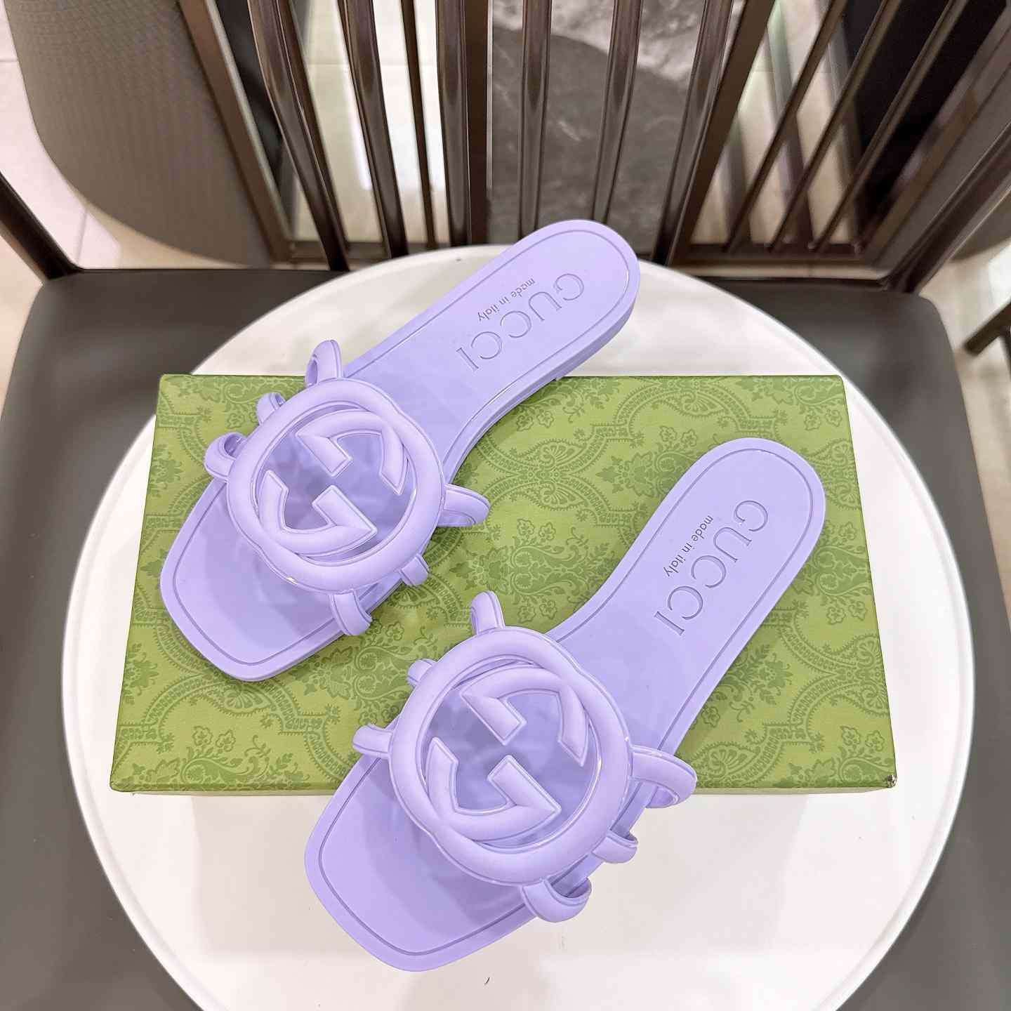 Gucci Wmns Interlocking G Slide Sandal - DesignerGu