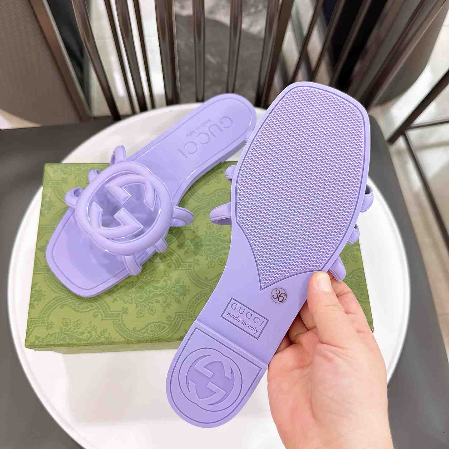 Gucci Wmns Interlocking G Slide Sandal - DesignerGu