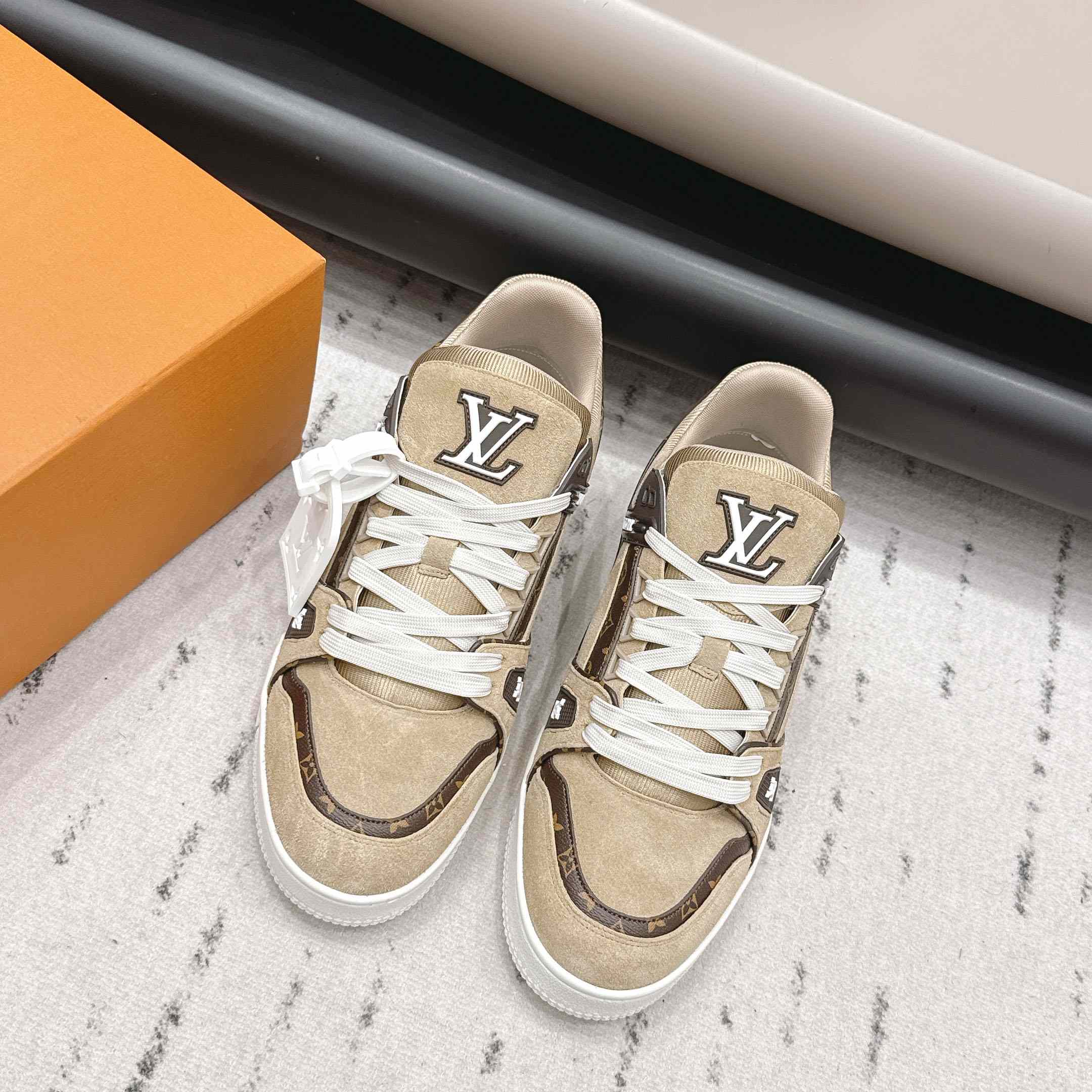 Louis Vuitton LV Trainer Sneaker 1AKB6Q - DesignerGu