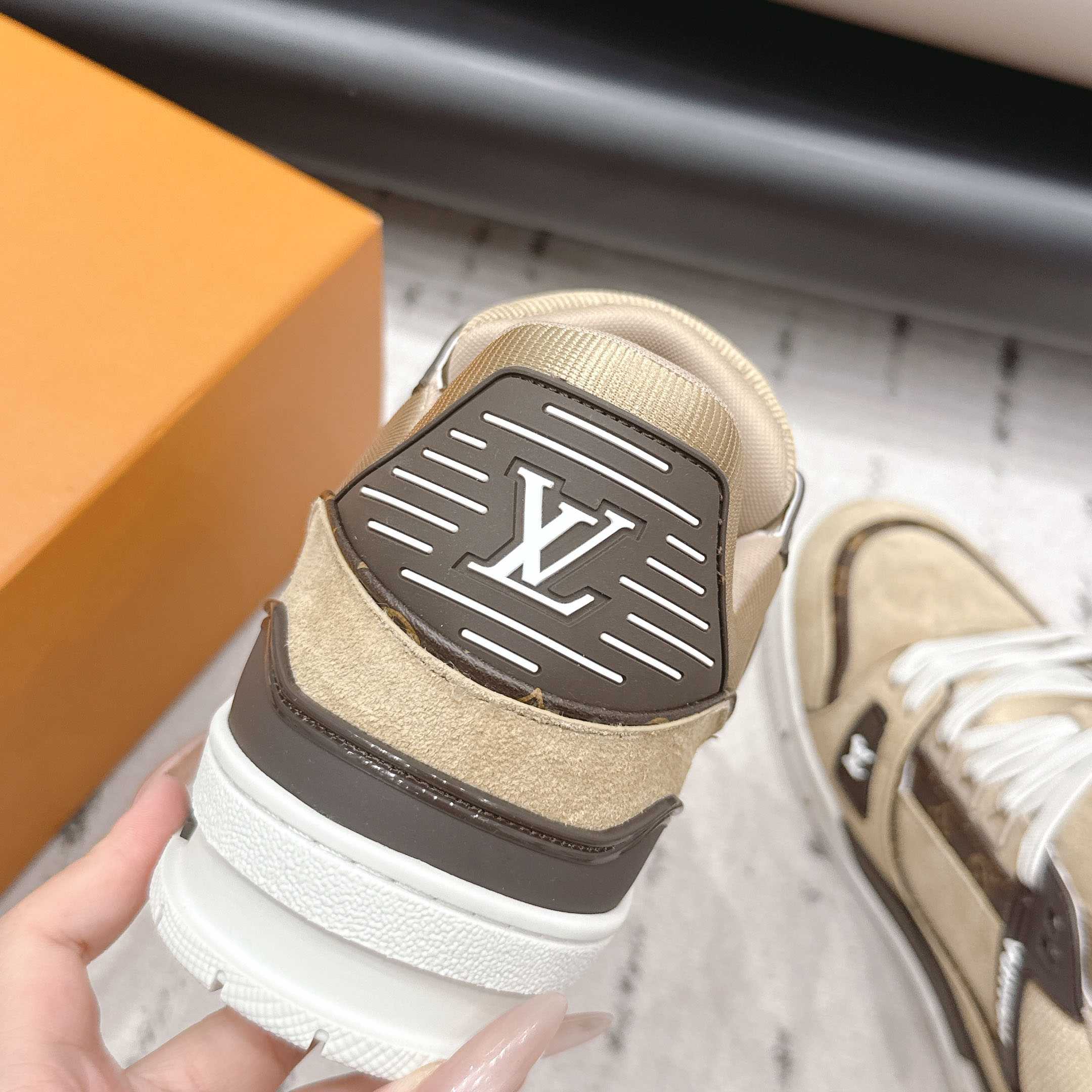 Louis Vuitton LV Trainer Sneaker 1AKB6Q - DesignerGu