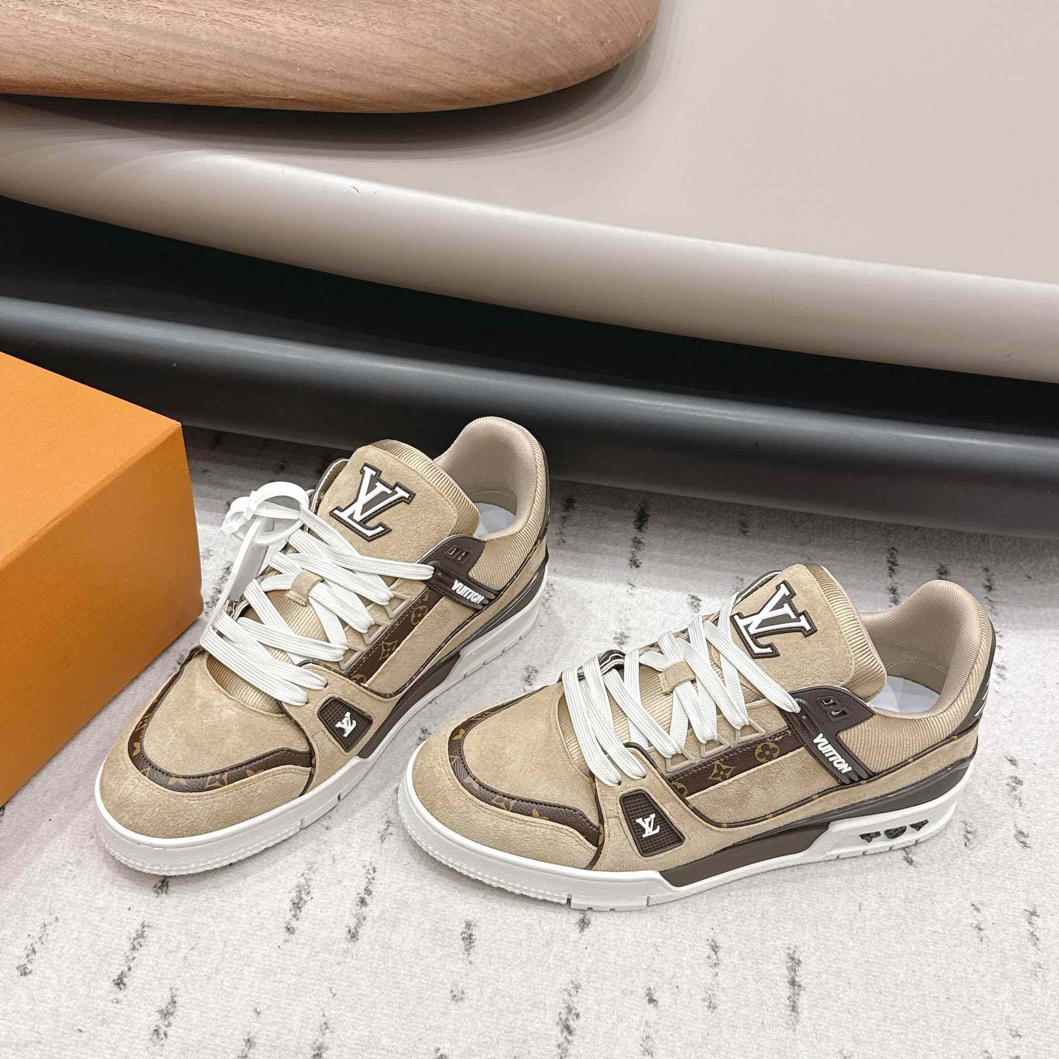 Louis Vuitton LV Trainer Sneaker 1AKB6Q - DesignerGu